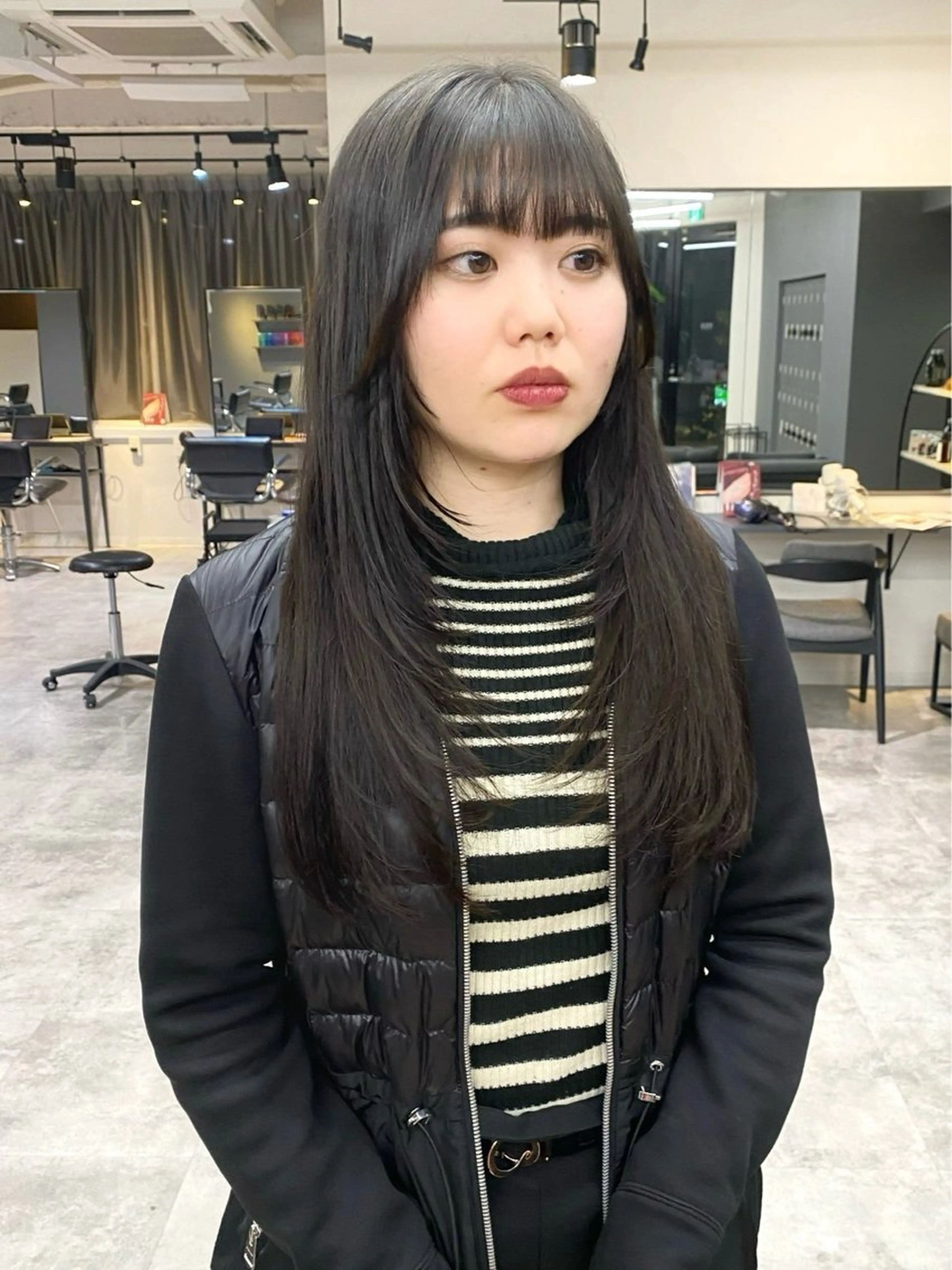 ロング 藤原 萌衣のヘアスタイル