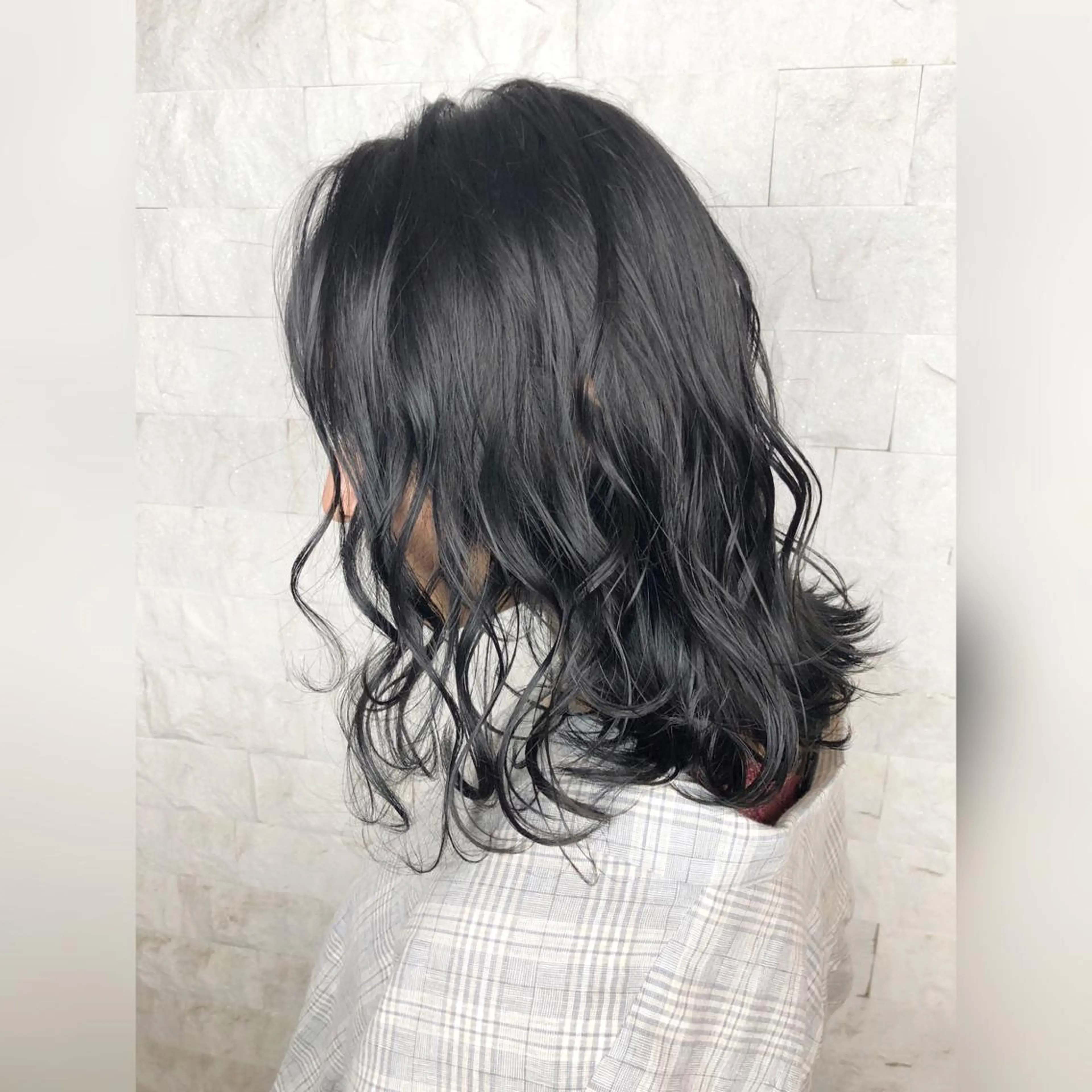 ミディアム 圧倒的美髪ストレート ツダケイタロウのヘアスタイル