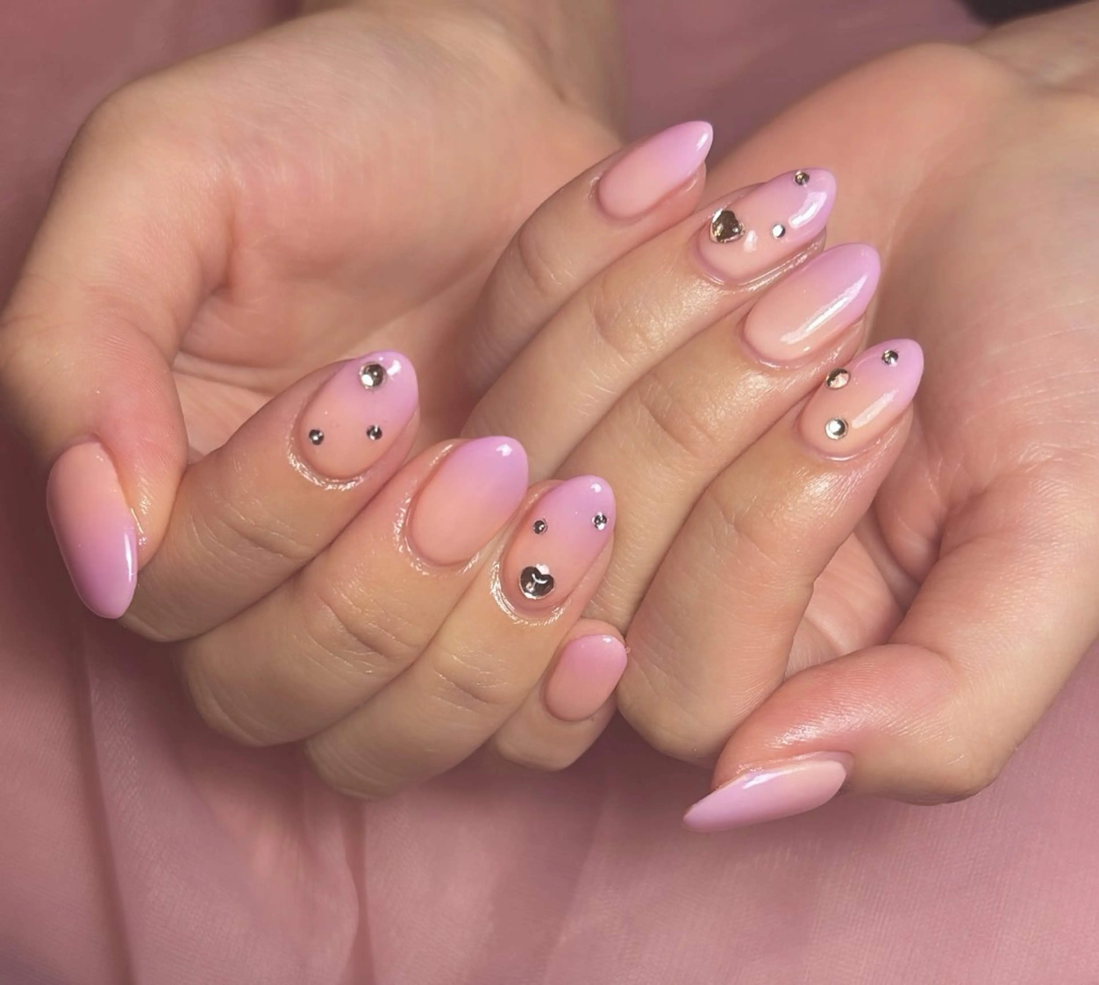 ネイル ハンドネイル 𝐁𝐞𝐥𝐥 𝐦𝐞のネイルデザイン