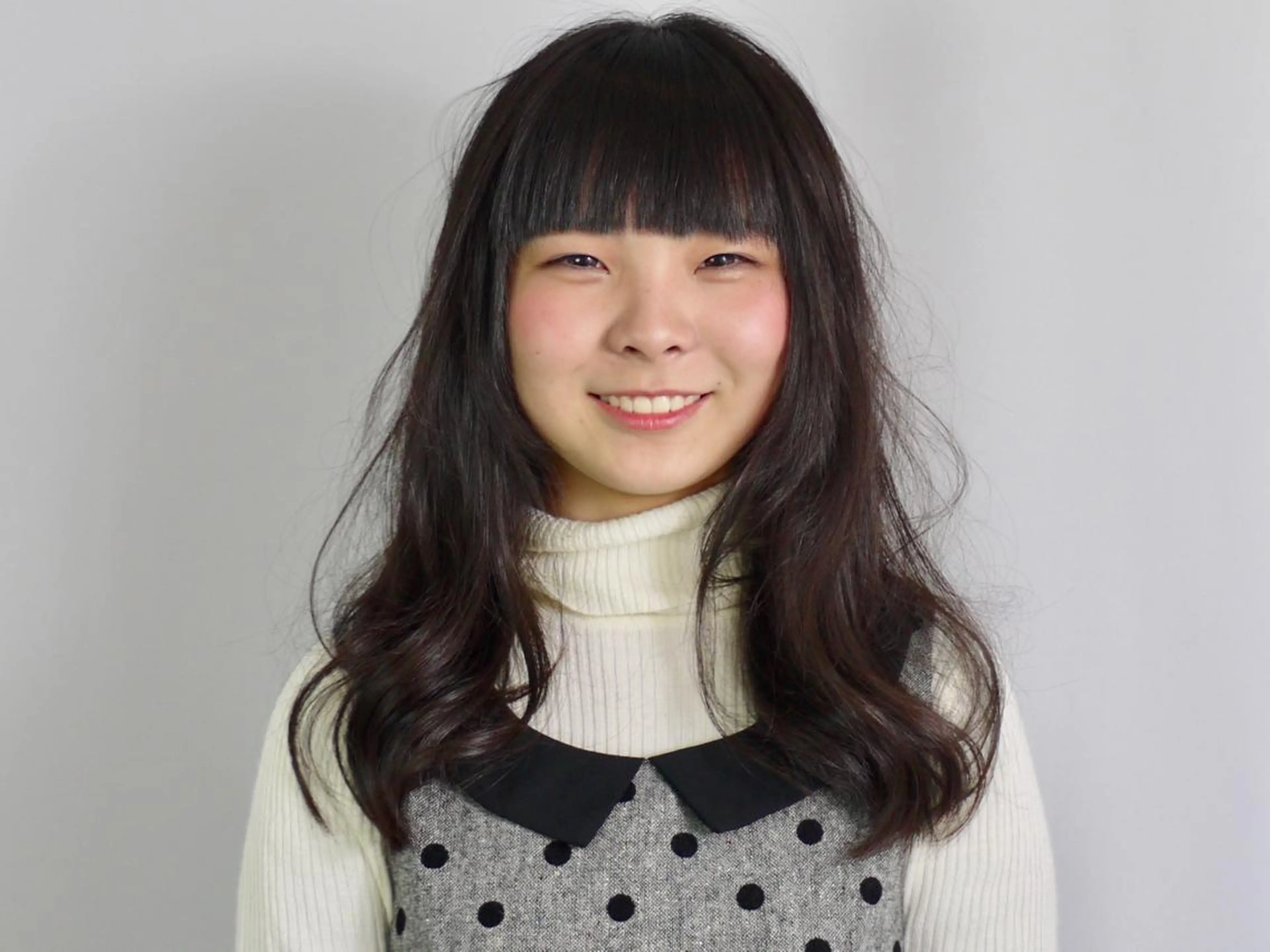 セミロング レイヤーカット 佐藤 美紅のヘアスタイル