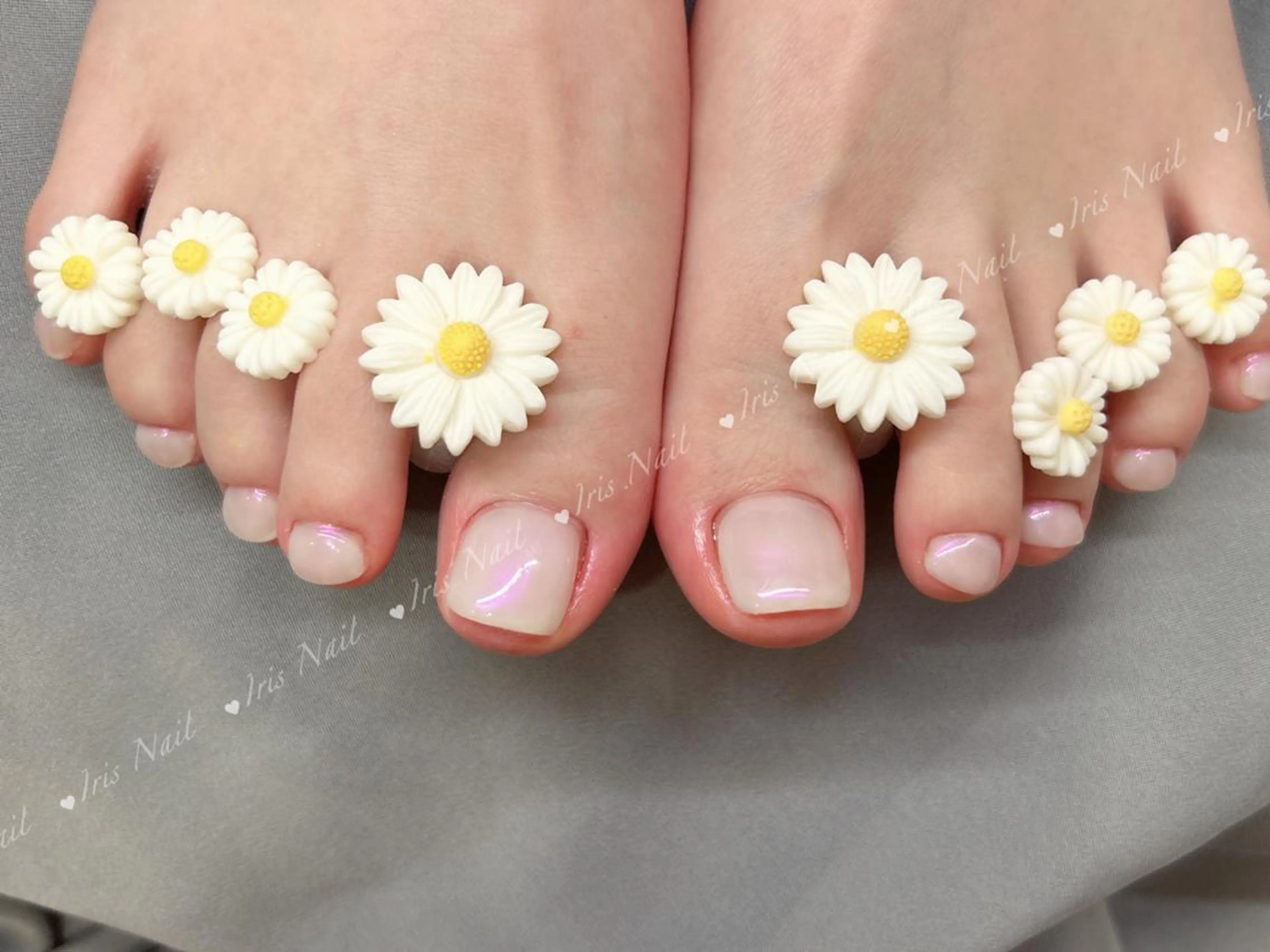 ネイル オーロラネイル キラキラネイル ワンカラーネイル フットネイル IRIS NAIL大塚のネイルデザイン