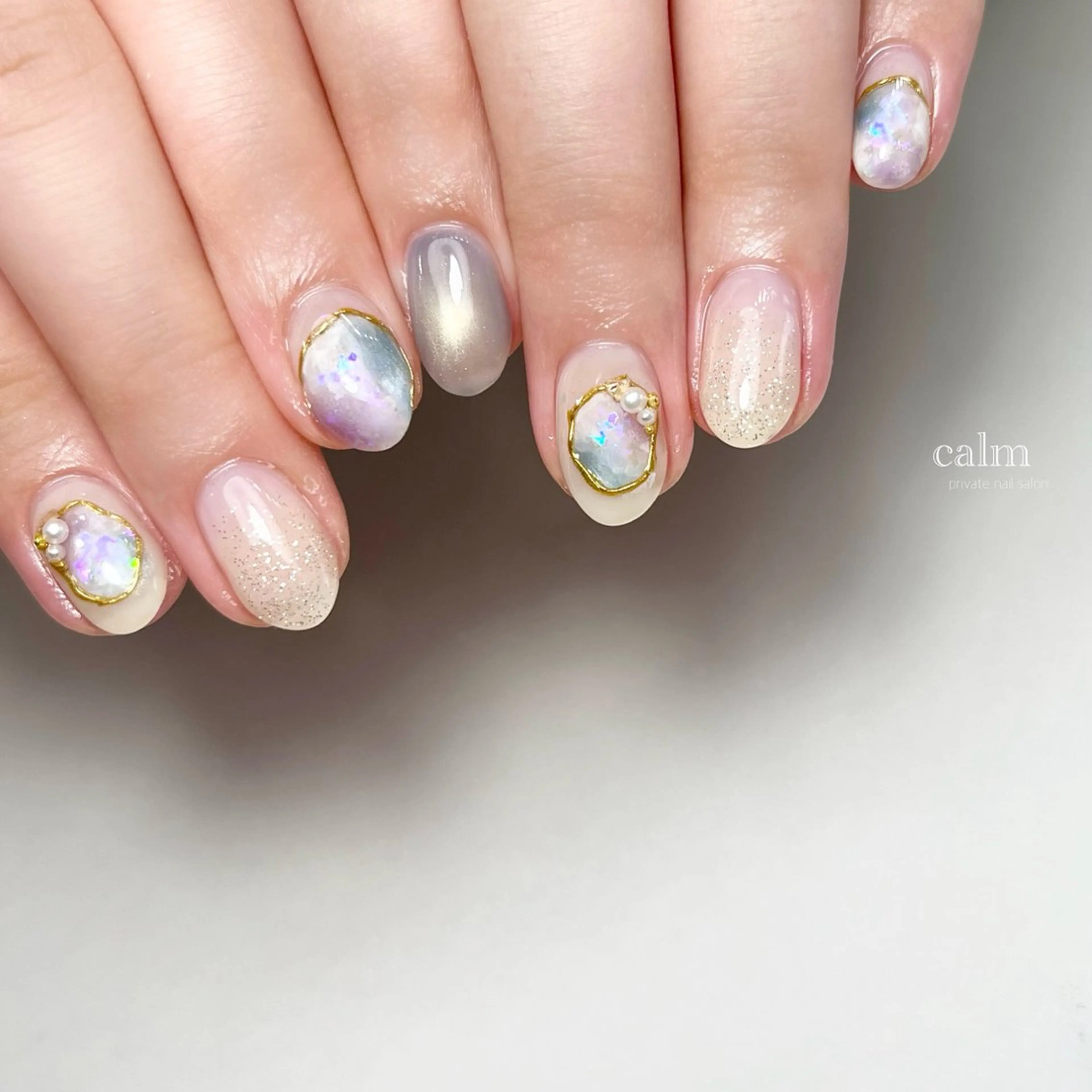 ネイル ハンドネイル calm 〔ｶｰﾑ〕のネイルデザイン