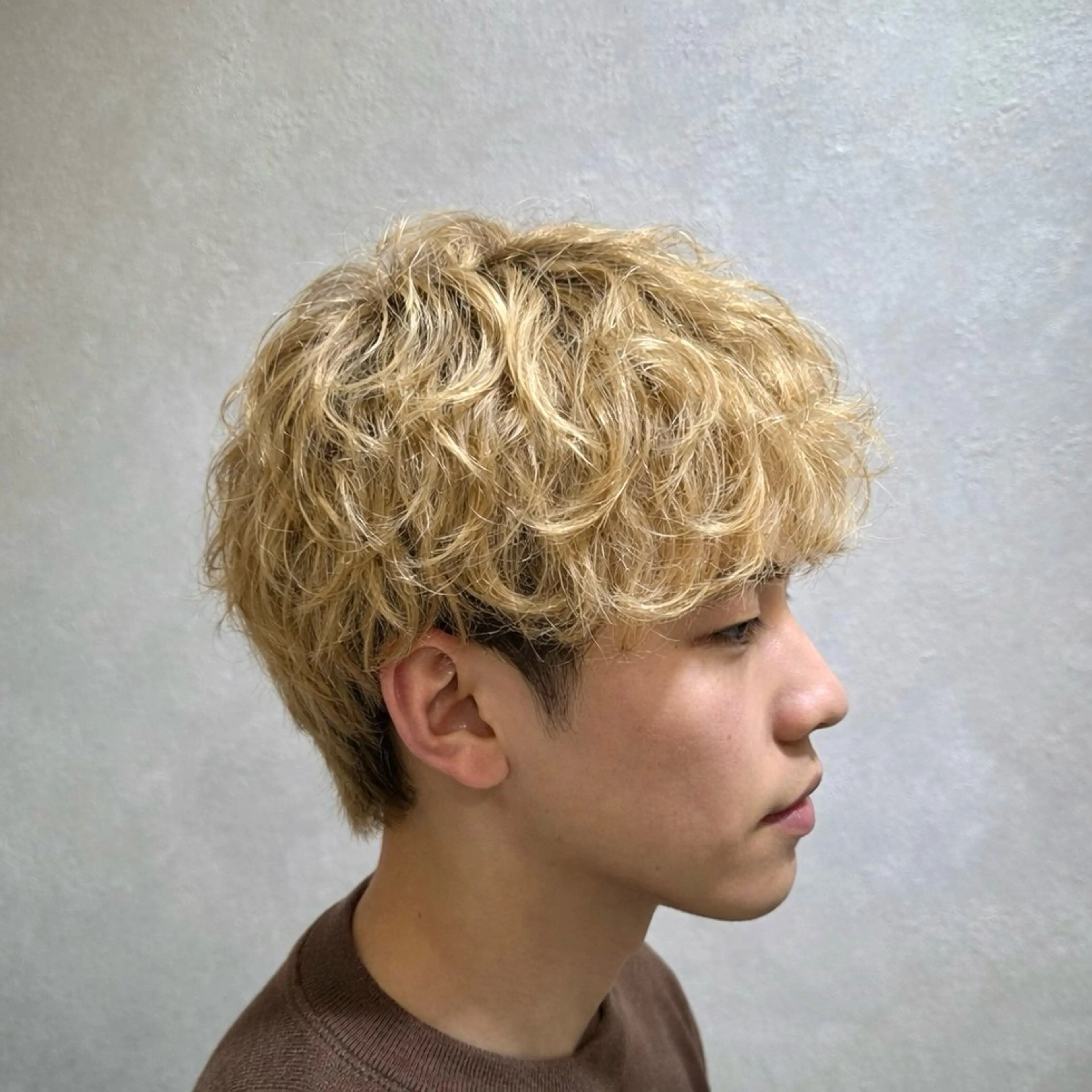 パーマ メンズ メンズブリーチ メンズパーマ カット パーマ ユージ ✂︎ パーマ＆ハイトーンのヘアスタイル