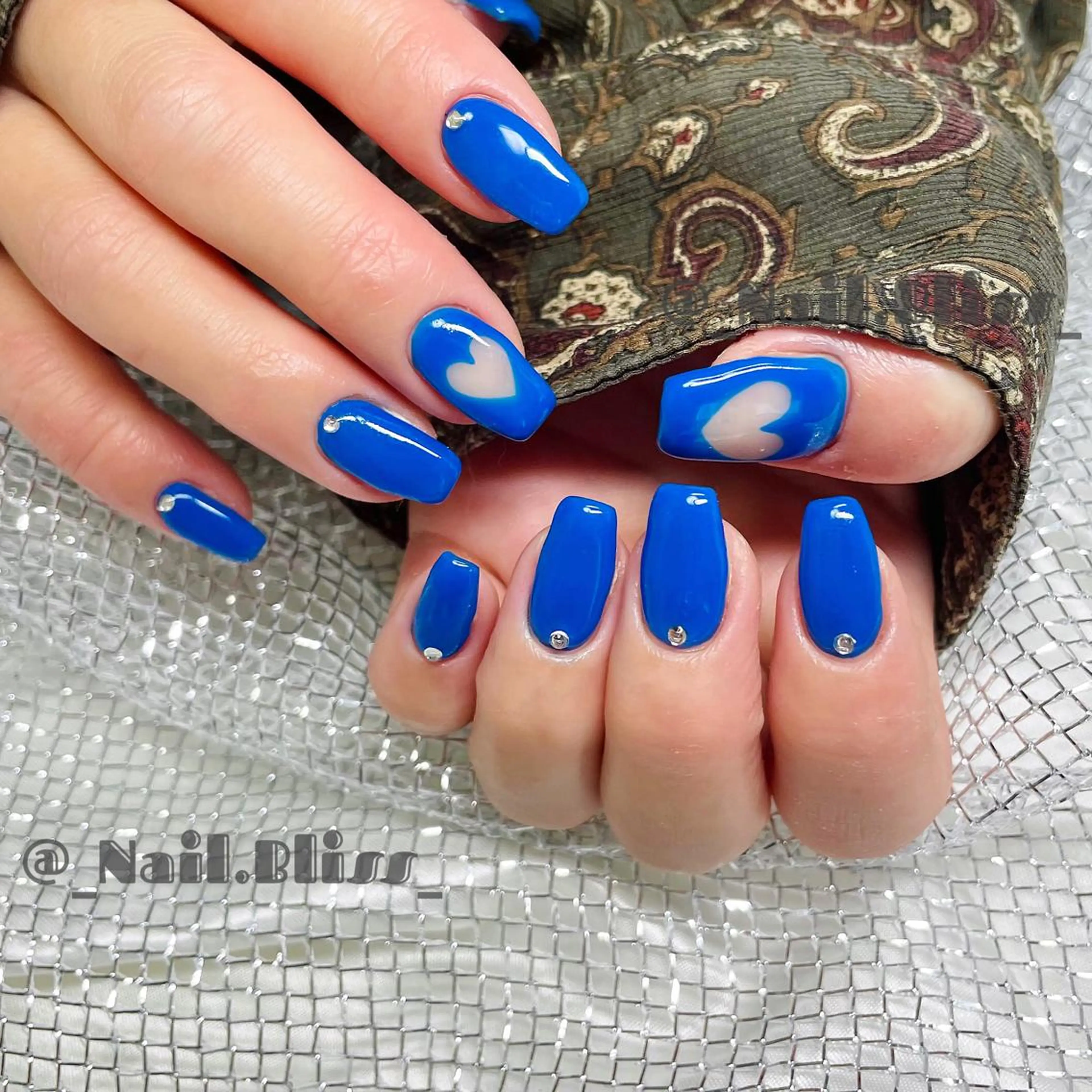 ネイル ハート ストーンネイル ハンドネイル NAIL BLISSのネイルデザイン