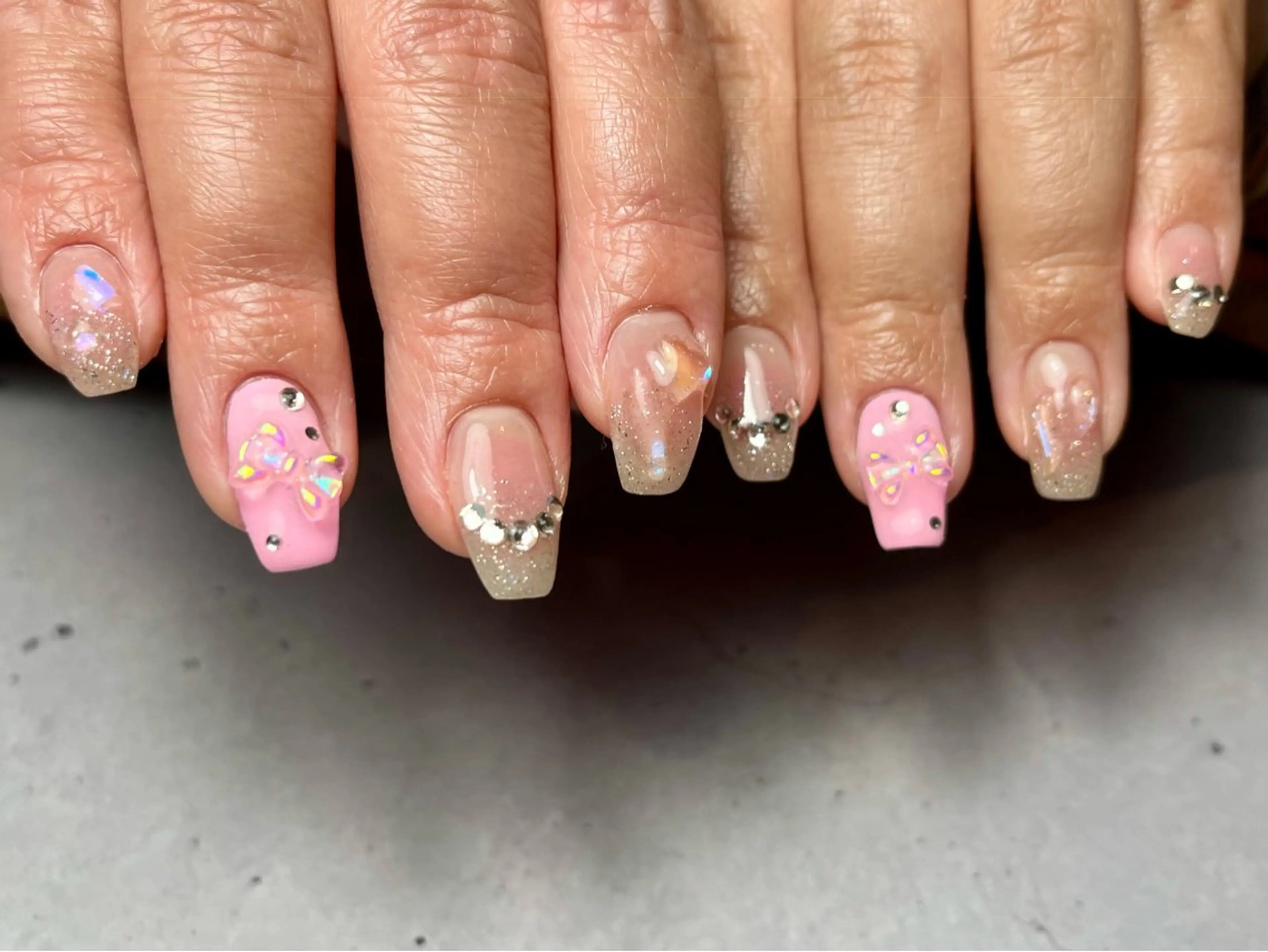 ネイル チークネイル ハンドネイル kupu所属・ネイルサロン kupuのネイルデザイン