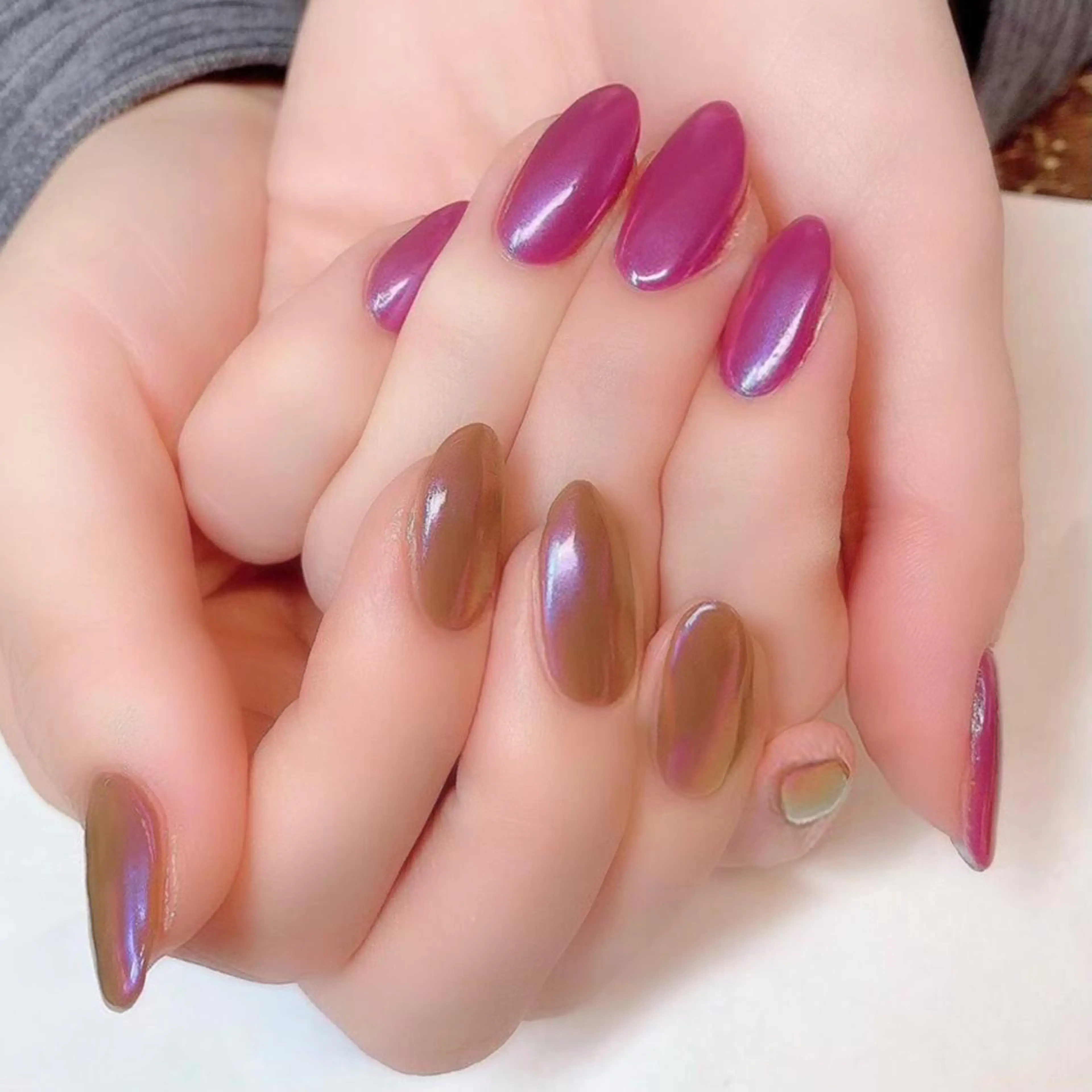 ネイル オーロラネイル 🦋AYNIL🦋 ナチュラル専門店♥️のネイルデザイン