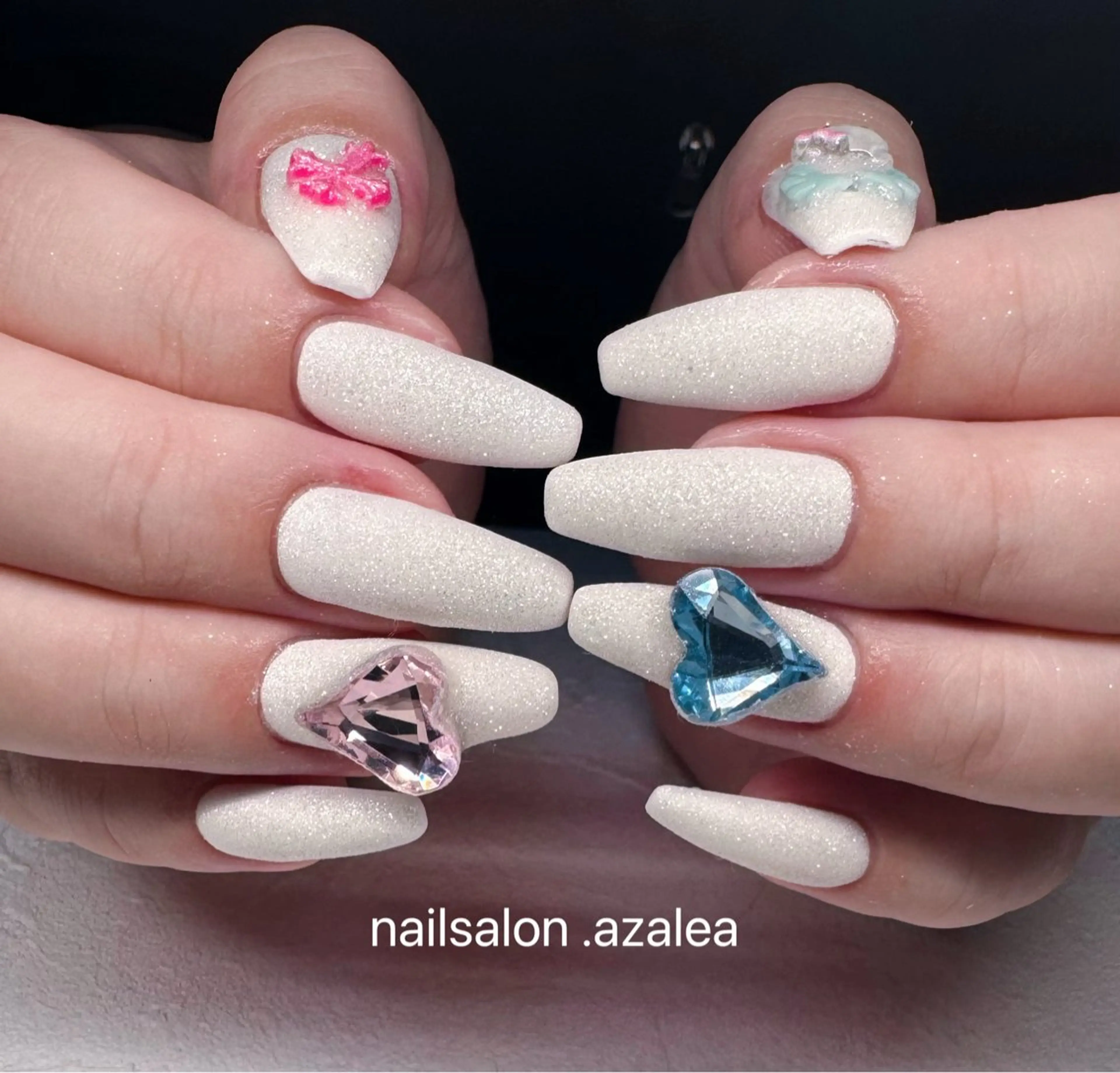 ネイル ハンドネイル R inのネイルデザイン