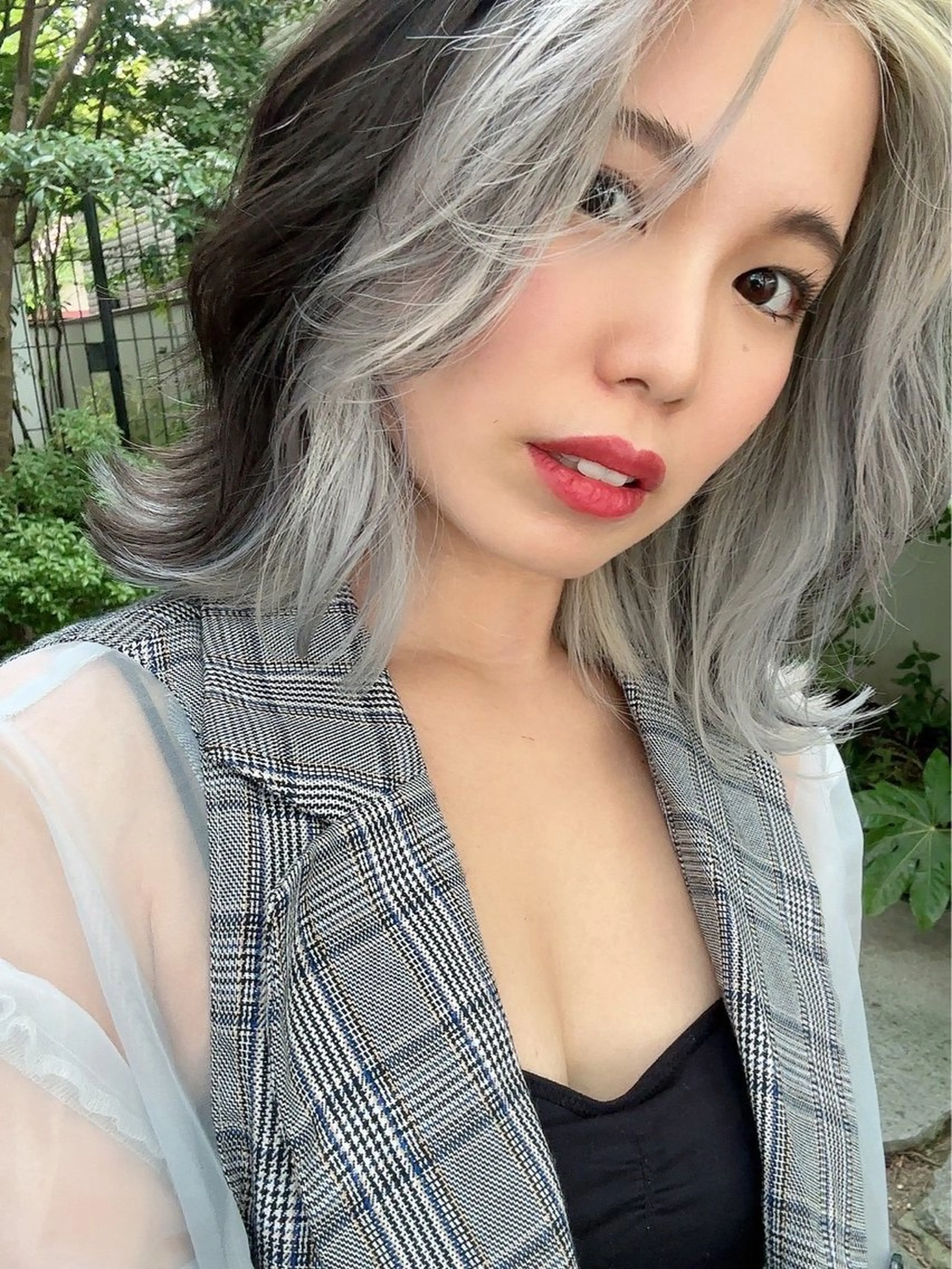 ミディアム カラー ミストバング フェイスフレーミング シルバー UHAIR香久山店所属・小酒井 智洋のヘアスタイル