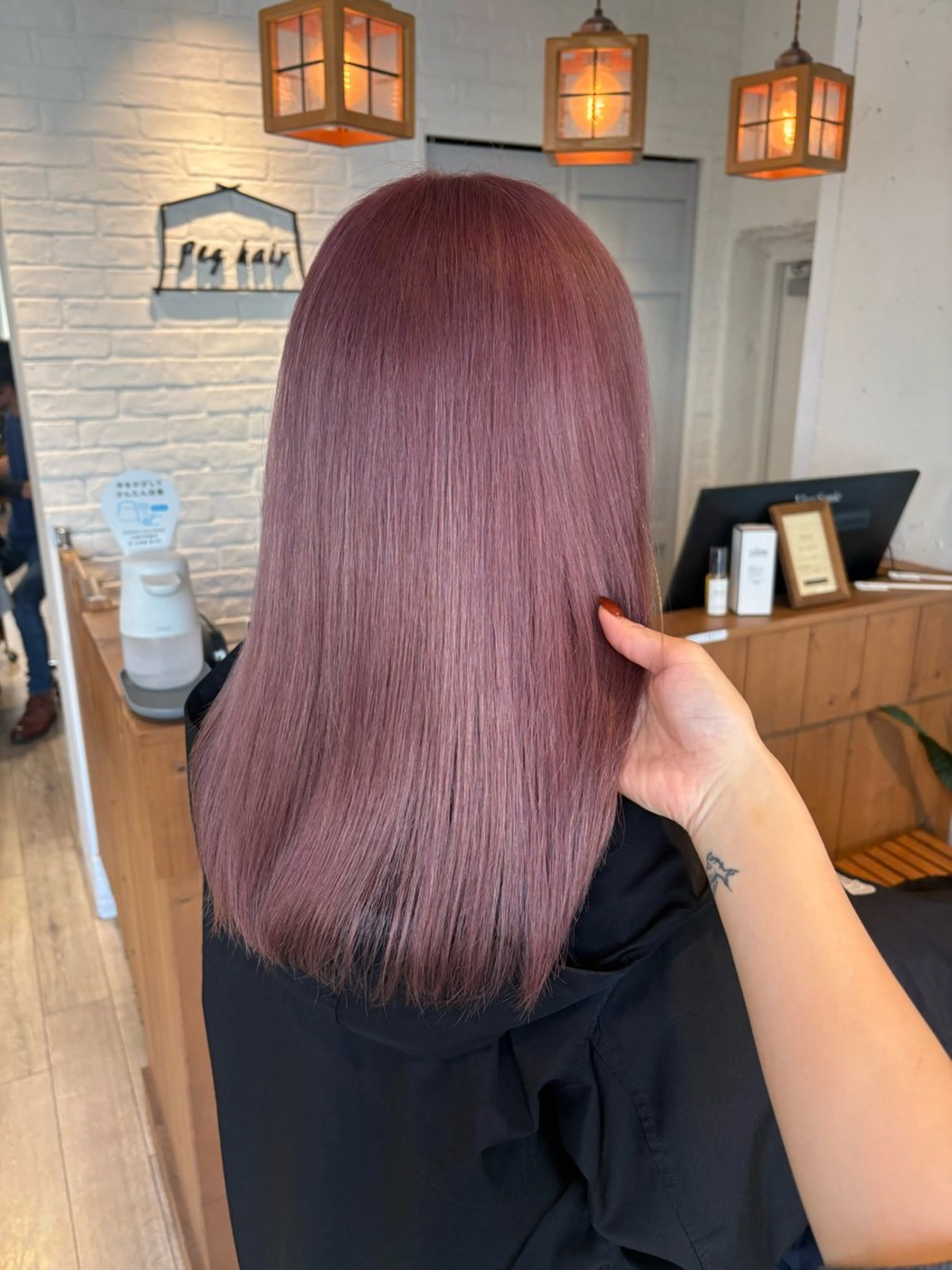 ミディアム カラー カット ヘアカラー peg.hair所属・ブリーチカラー🫧 森　凪沙のヘアスタイル