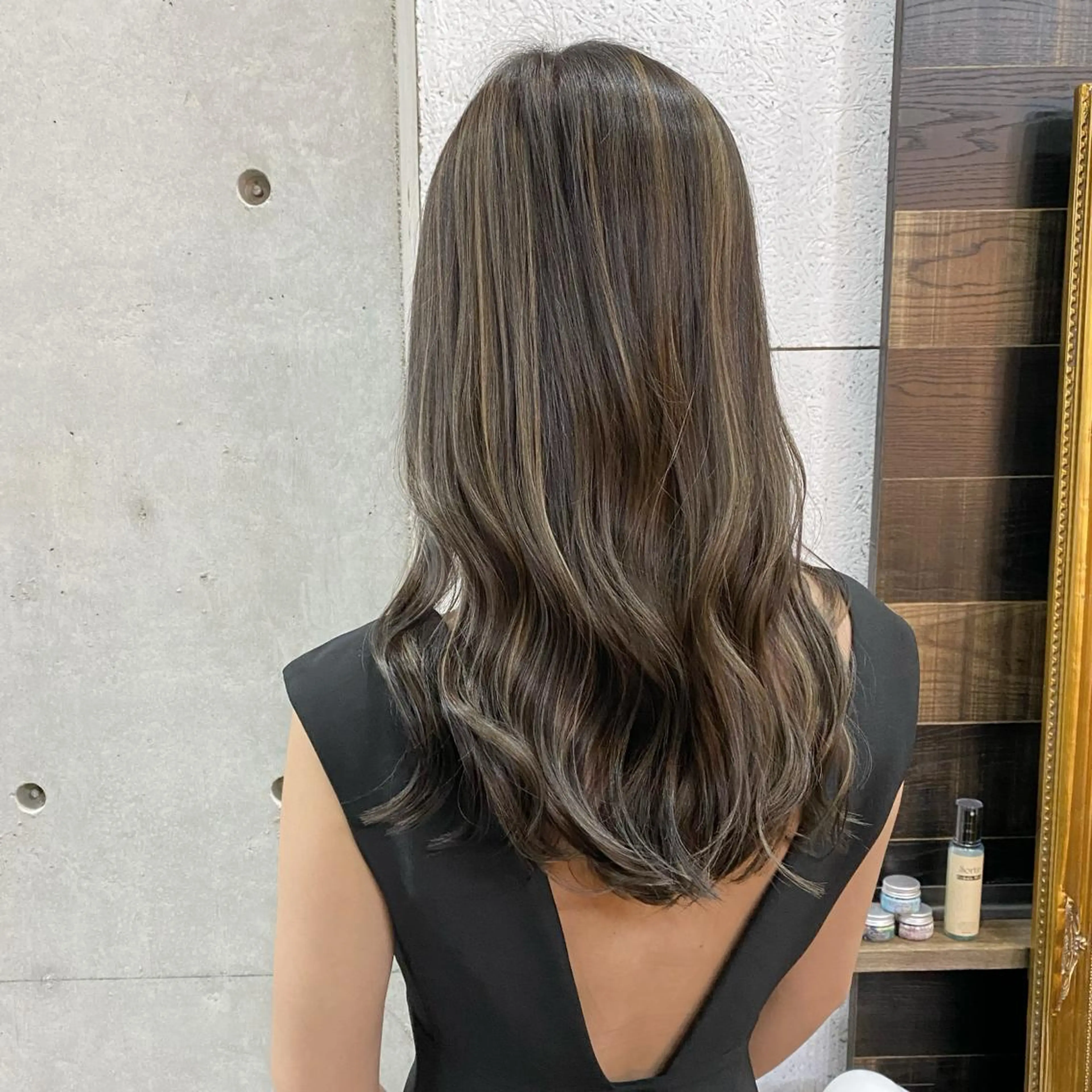 セミロング カラー ネイル マツエク・マツパ ベージュカラー ブラウンカラー ハイライトカラー カラーマツエク ハイライト 中山 天地のヘアスタイル