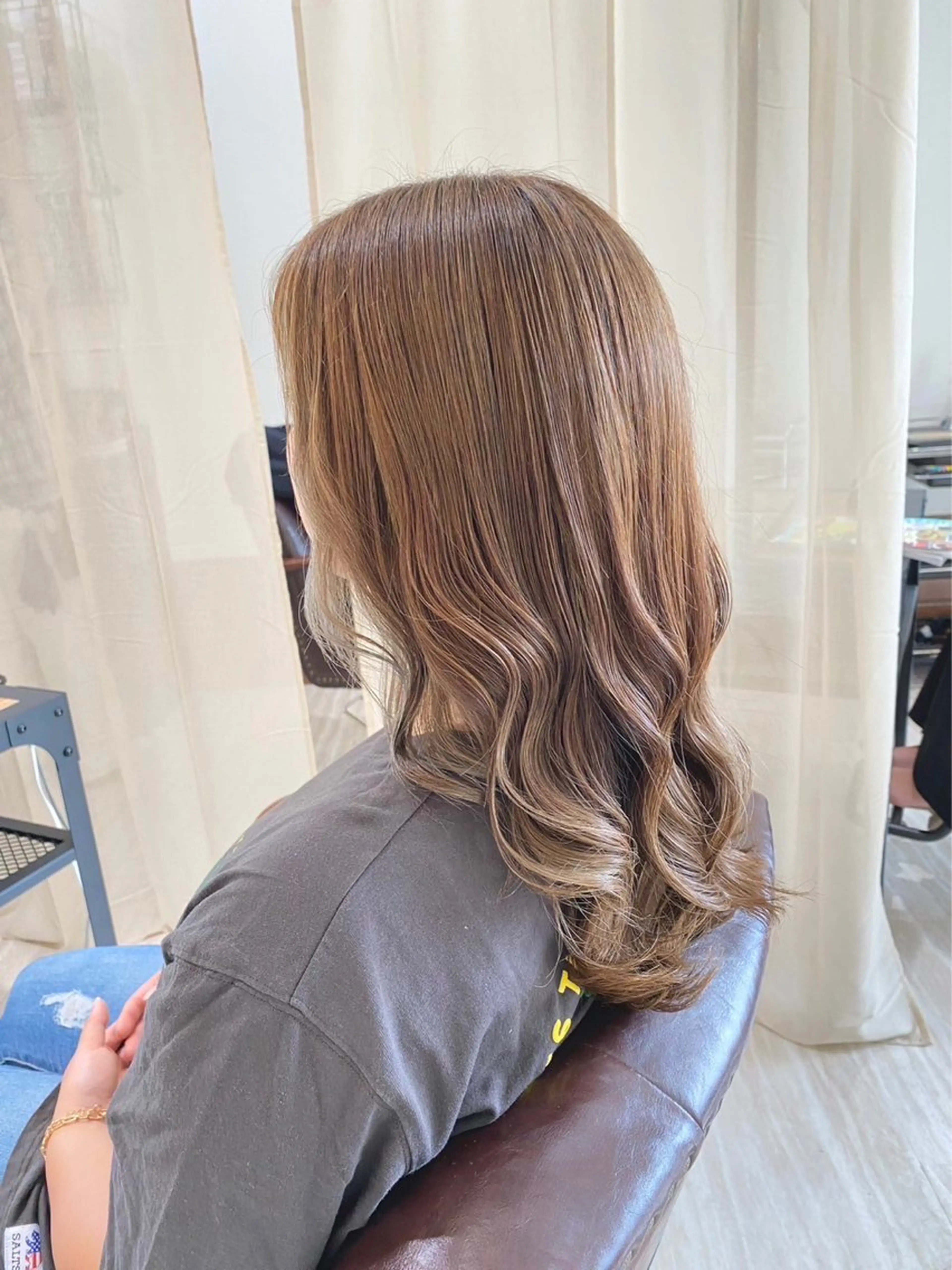 ミディアム カラー 美髪✨艶髪✨髪質改善 カラー特化❕亀島のヘアスタイル