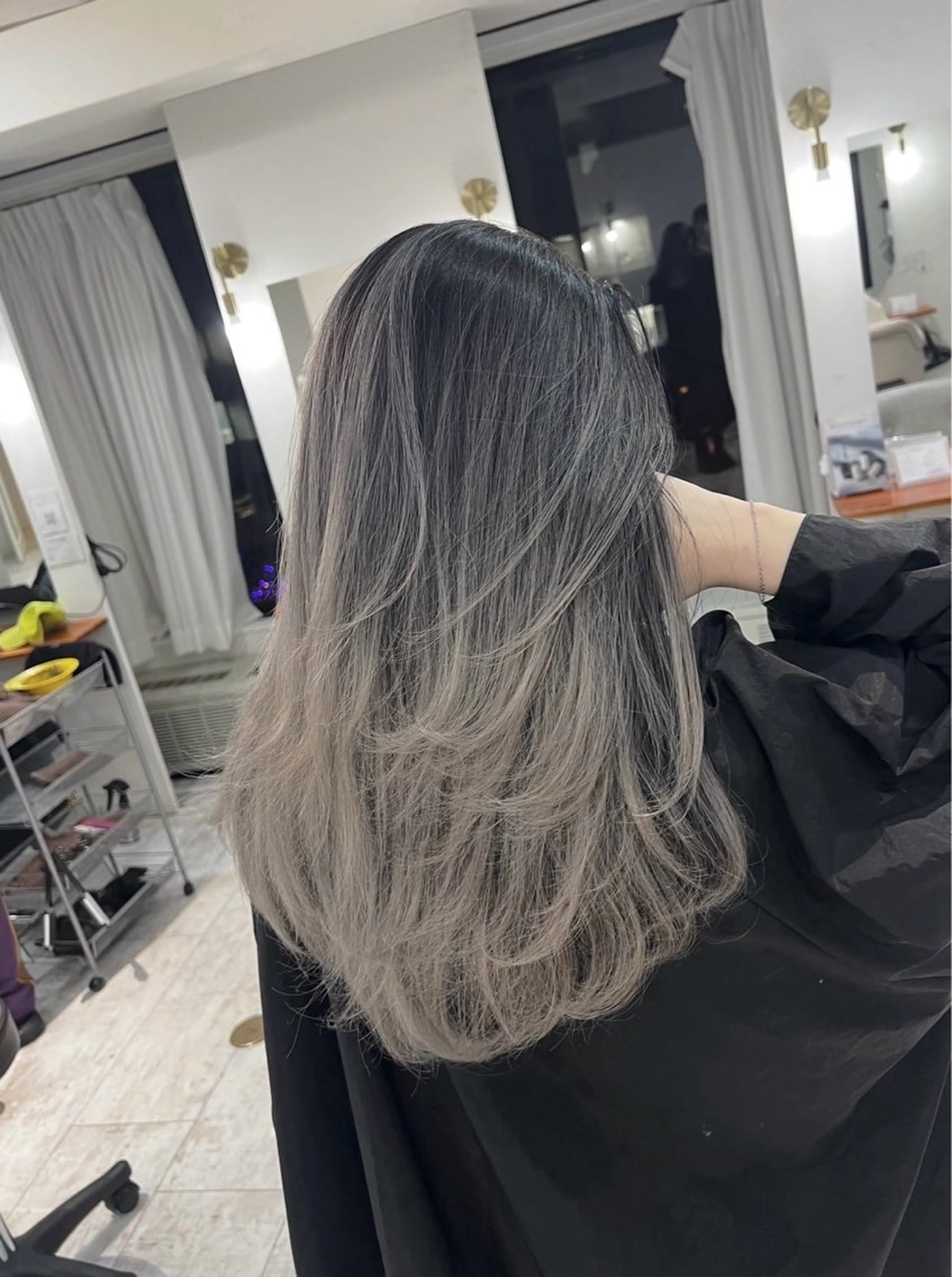 セミロング カラー バレイヤージュ グレージュ レイヤーカット ヘアカラー トリートメント ROBIN所属・指名数No.1 /NAOYAのヘアスタイル