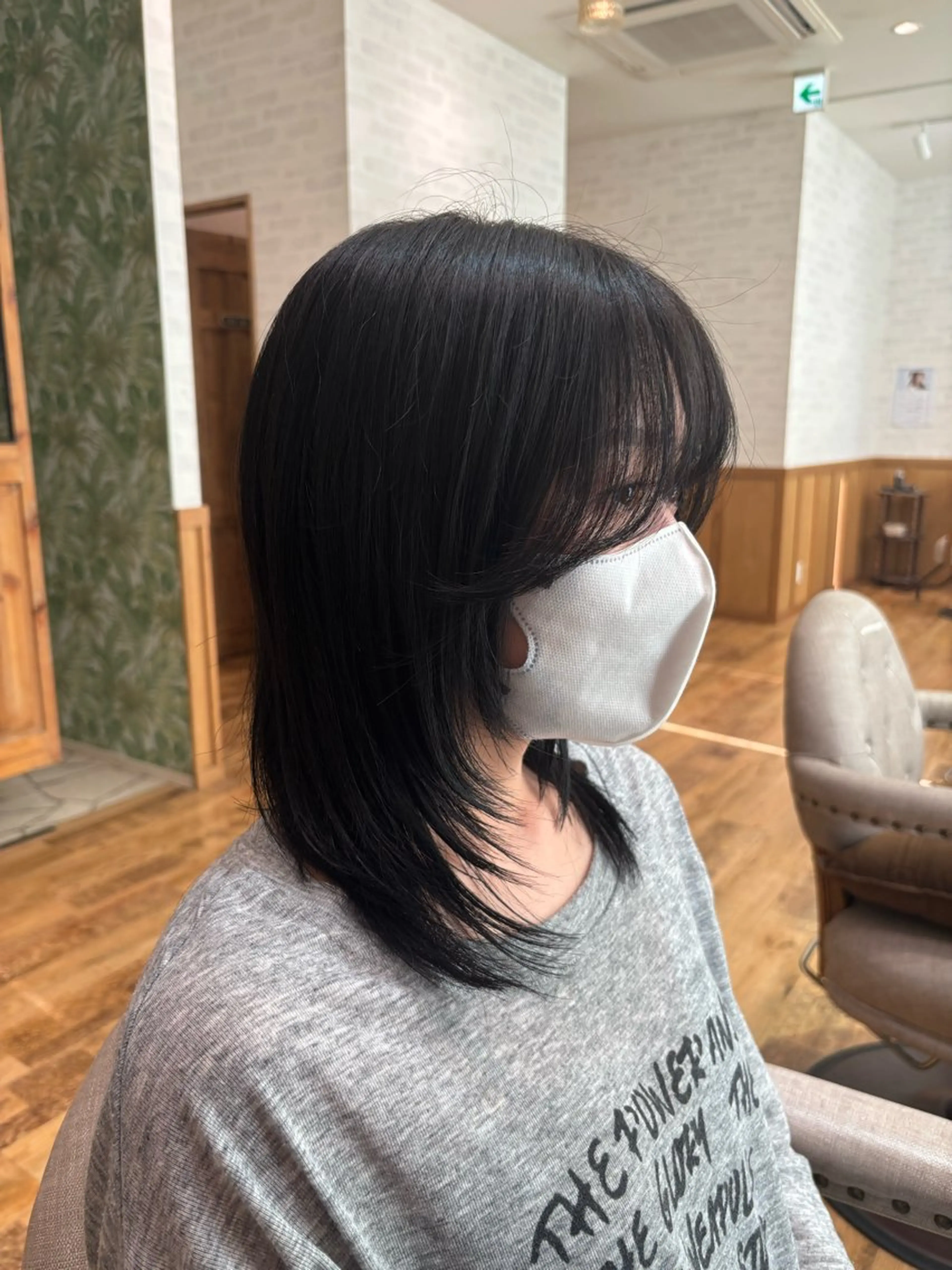 ミディアム カラー 透明感カラー 顔まわりレイヤー 顔周りカット レイヤーカット カット ヘアカラー bambi所属・杉山 晃太のヘアスタイル