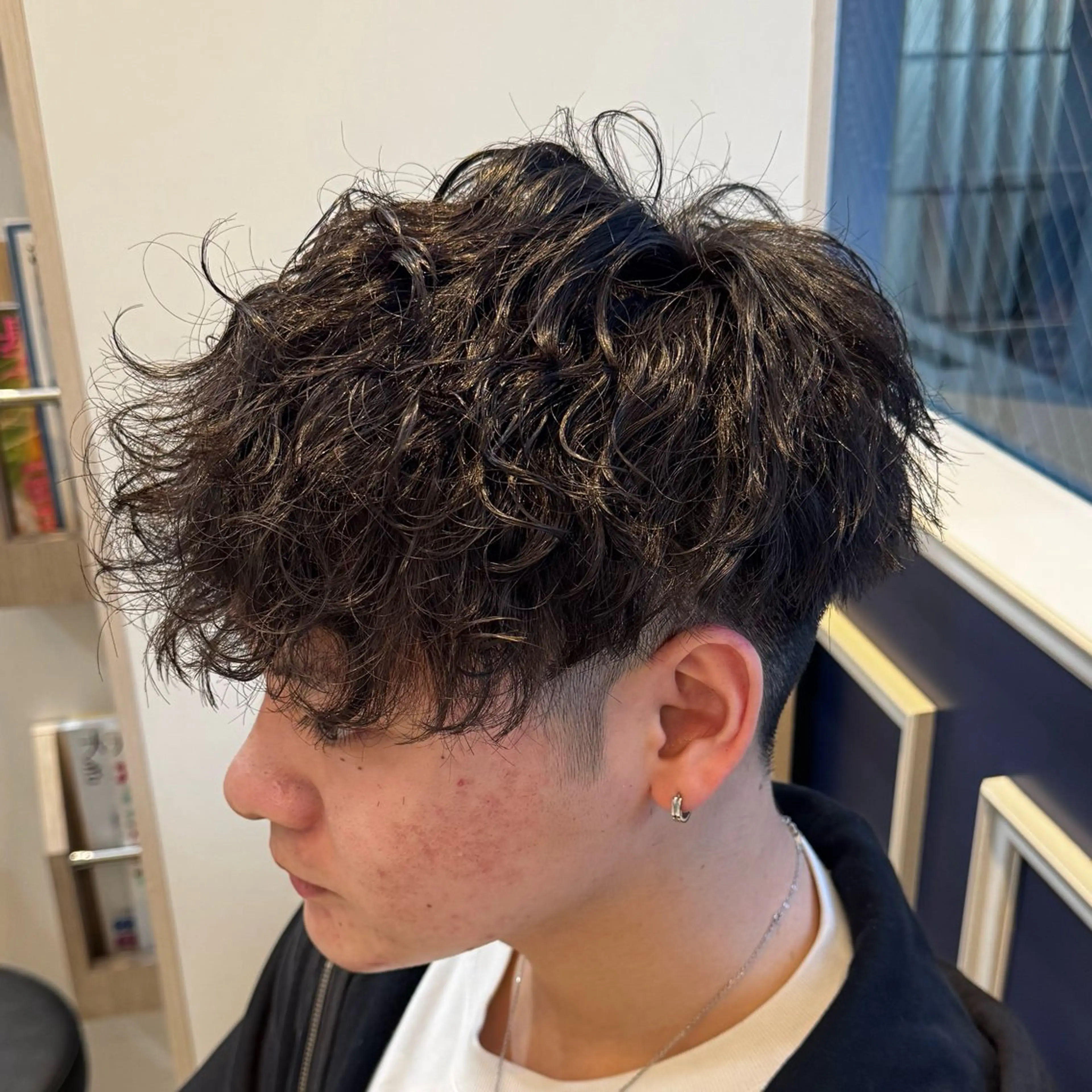 ショート パーマ メンズ 波巻きパーマ カット 吉田 新平のヘアスタイル