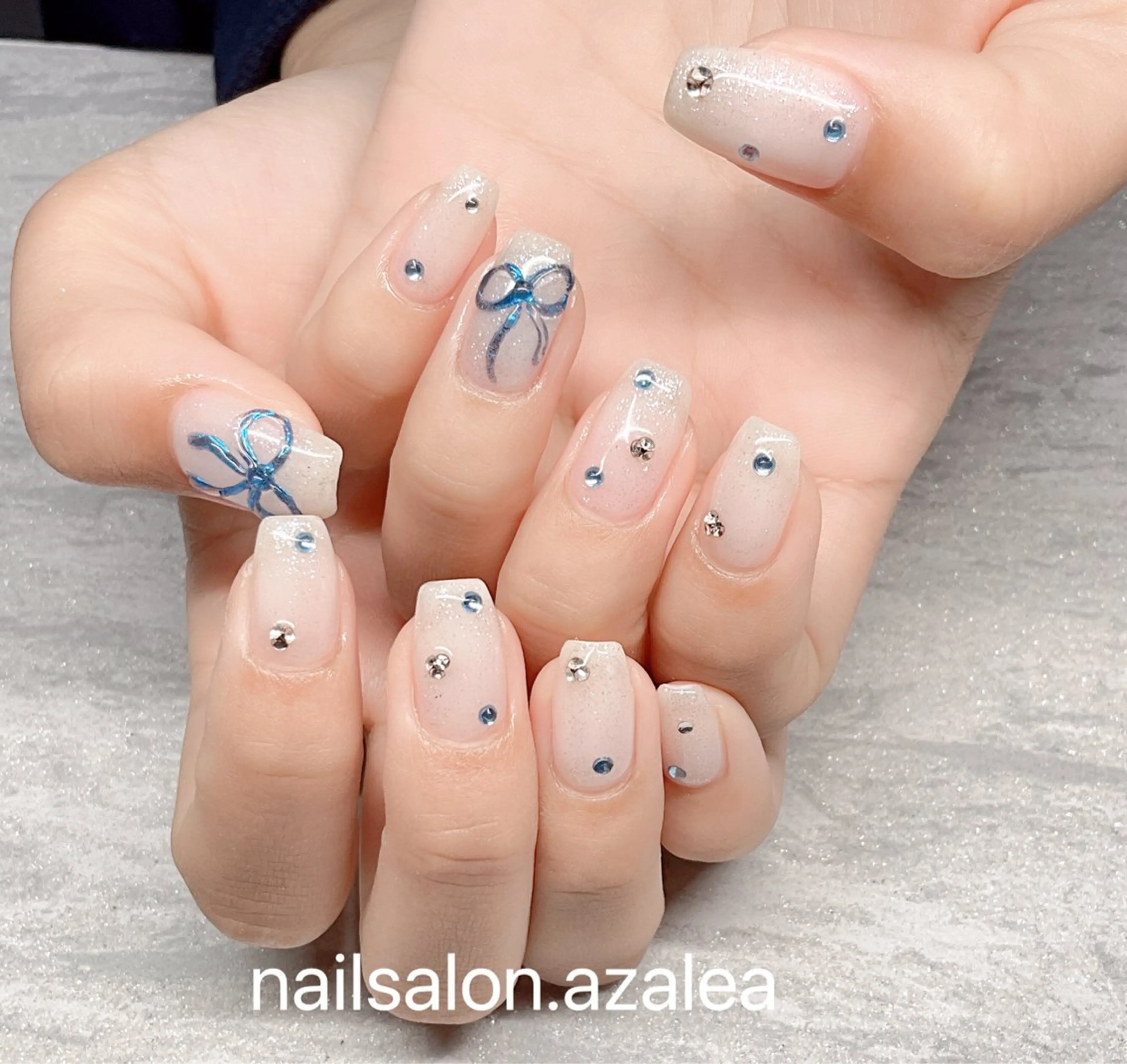 ネイル R inのネイルデザイン