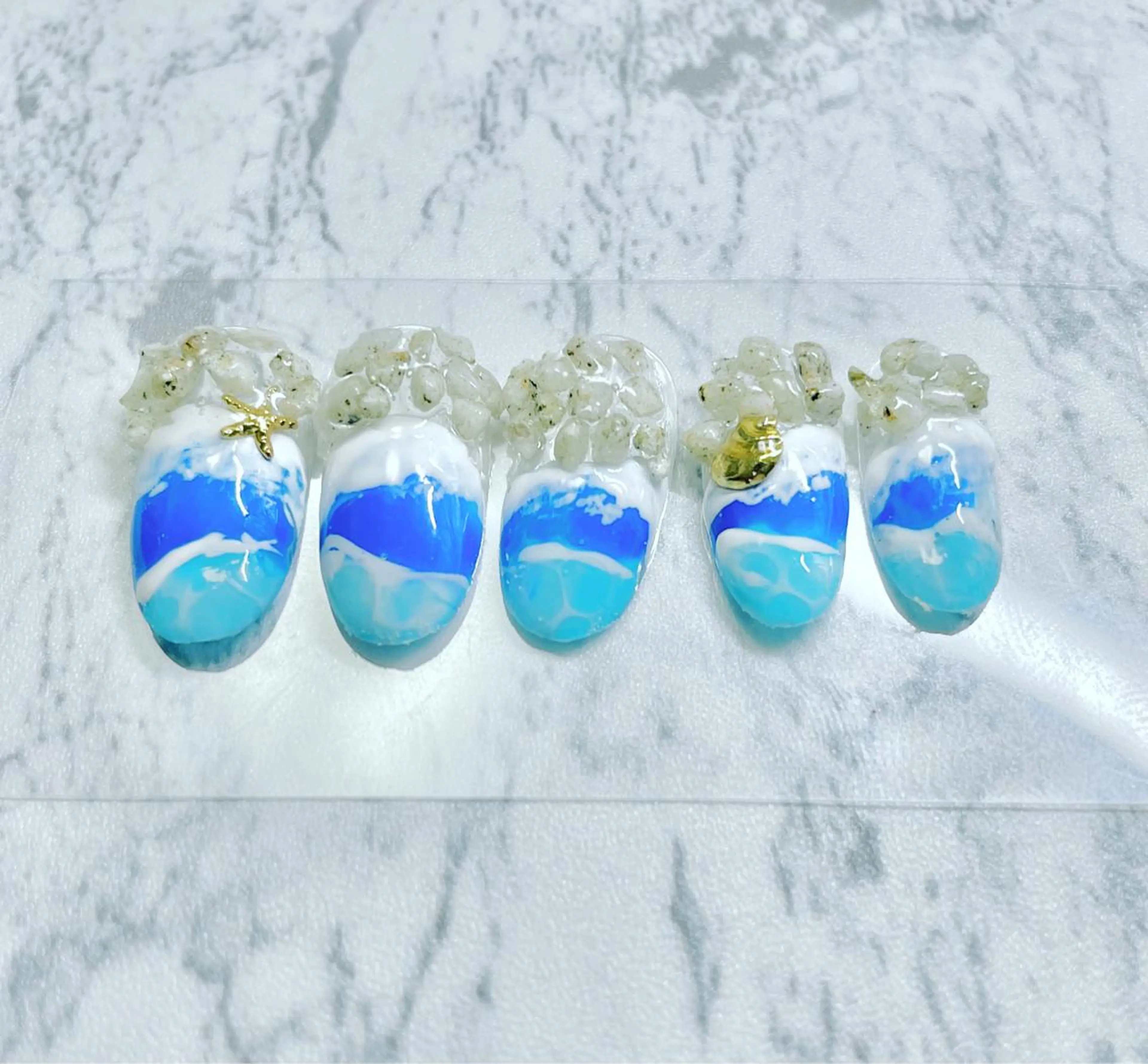 ネイル doux BORIEのネイルデザイン