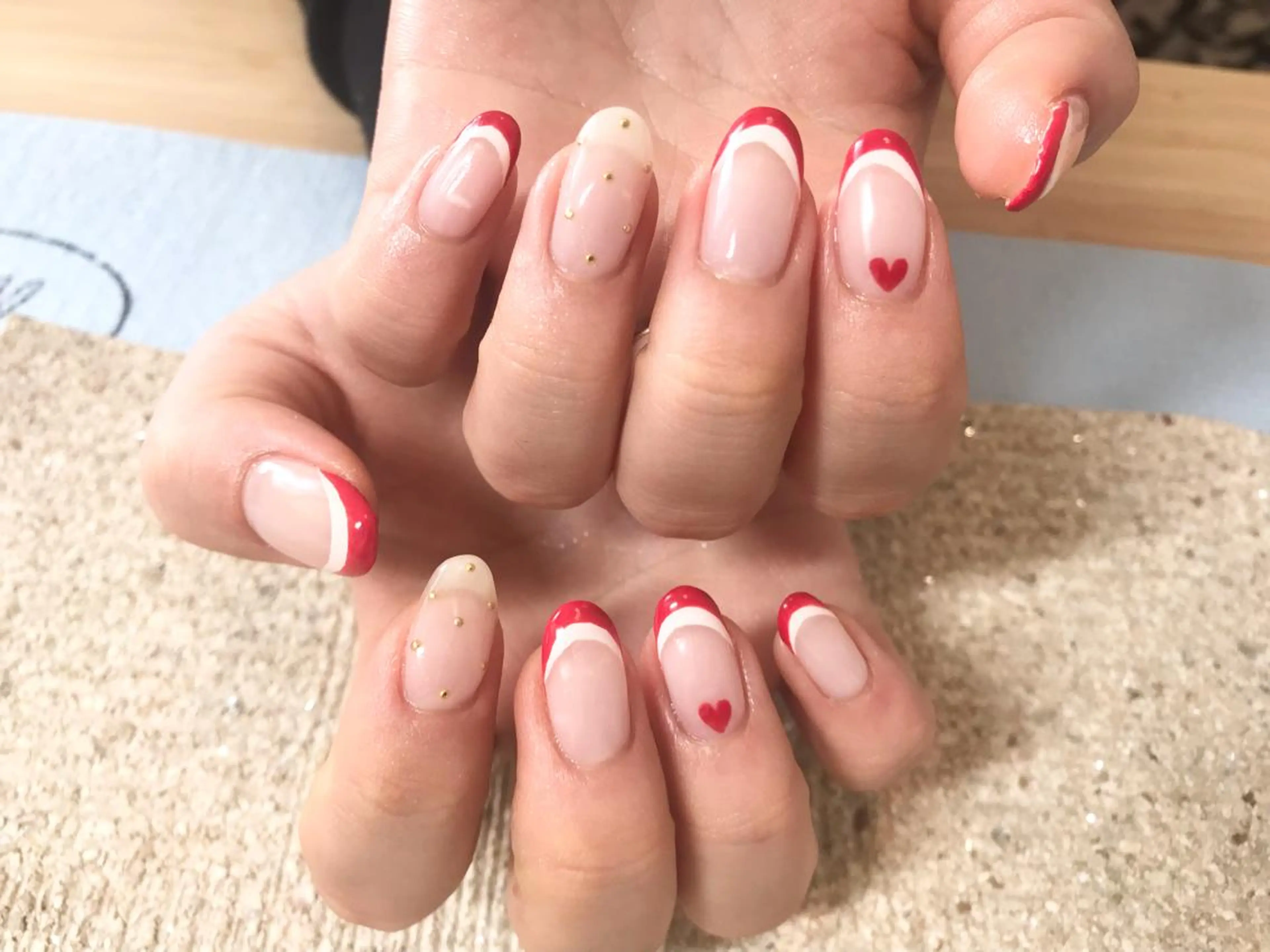 ネイル ダブルフレンチ フレンチネイル ハート 赤色 ハンドネイル Nailist Missaのネイルデザイン