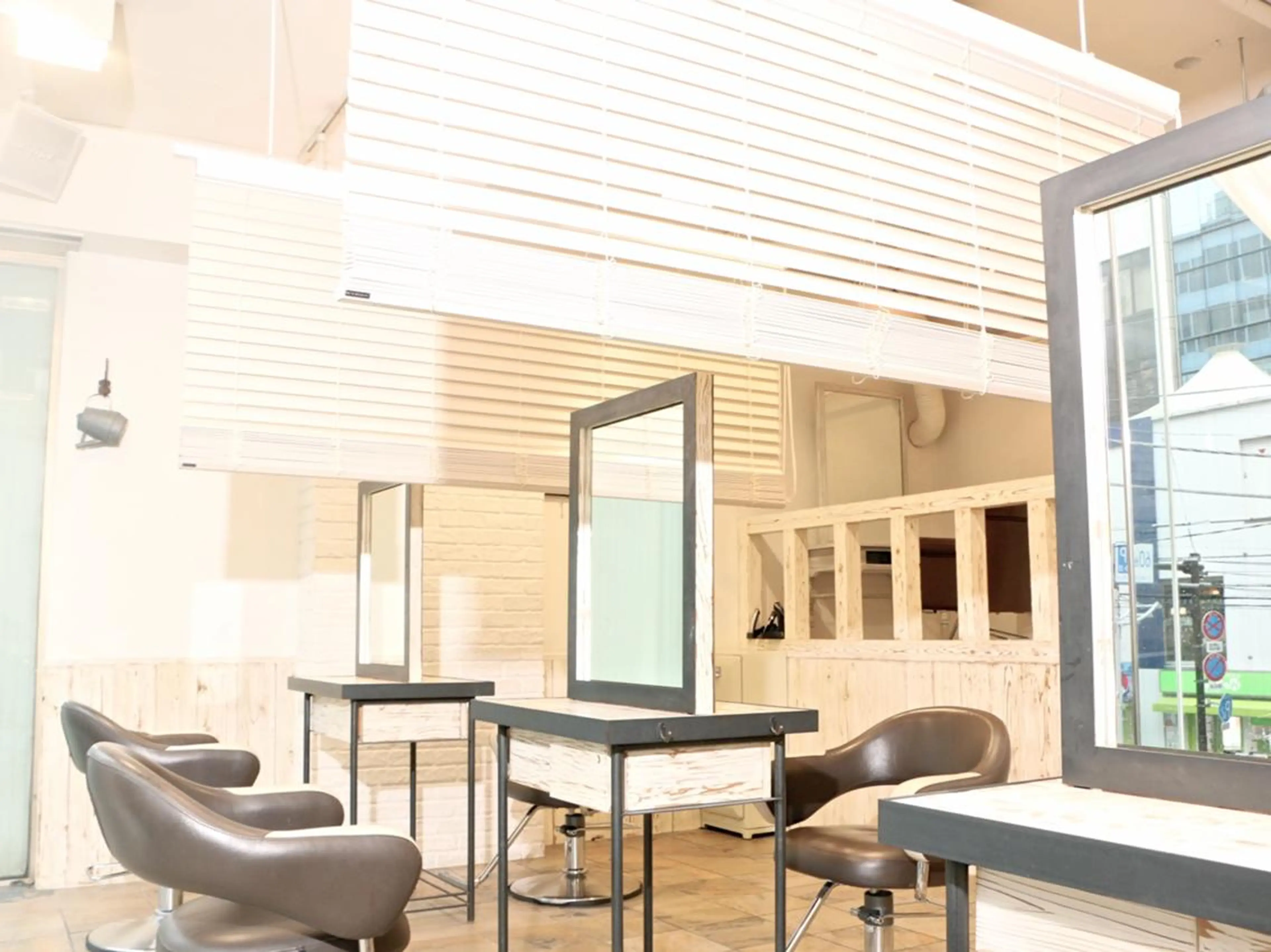 【髪質改善師】 鈴木伸之介のヘアスタイル