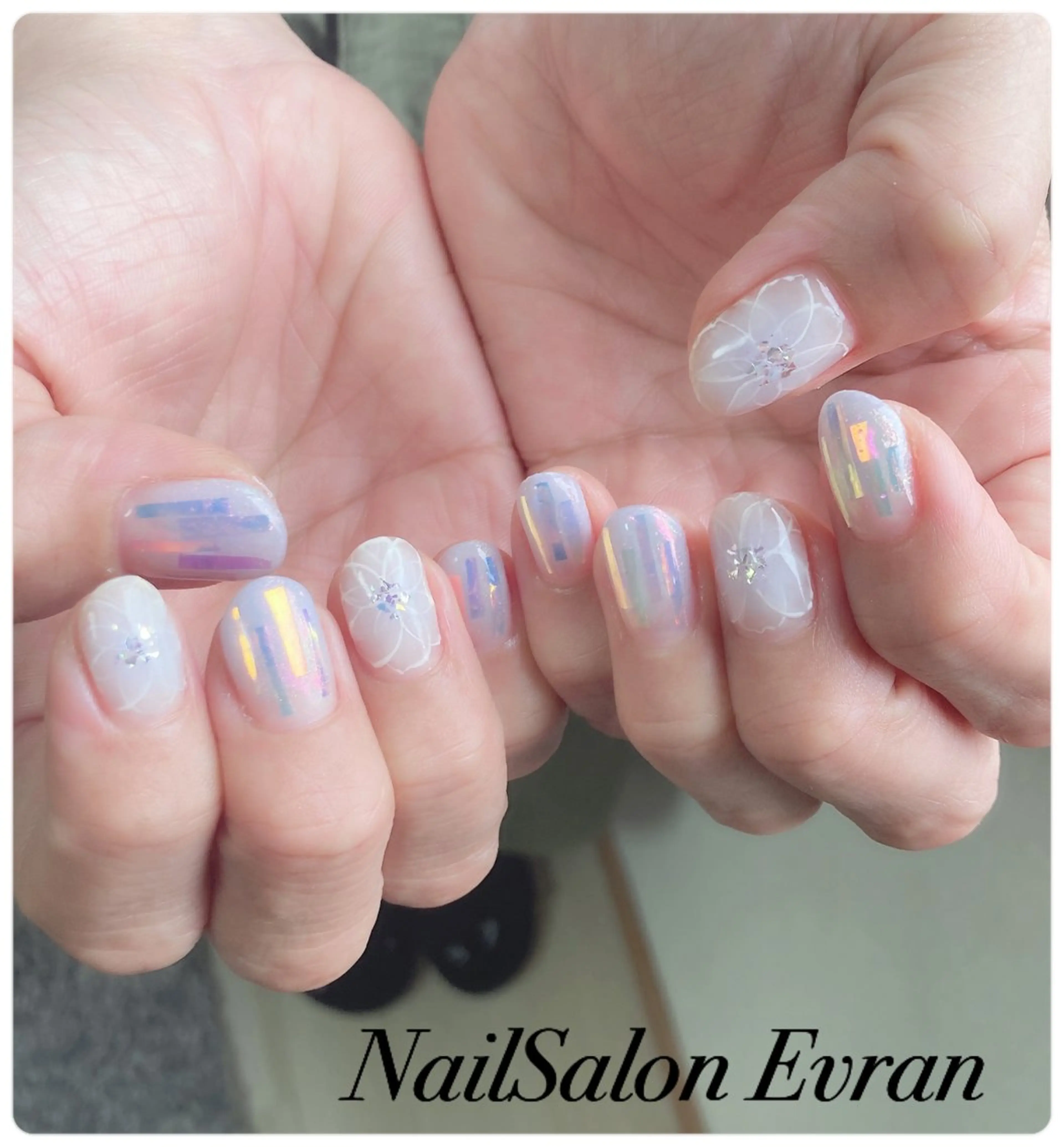 ネイル アートネイル フレンチネイル マグネットネイル 持ち込み ニュアンスネイル Nail salon Evranのネイルデザイン