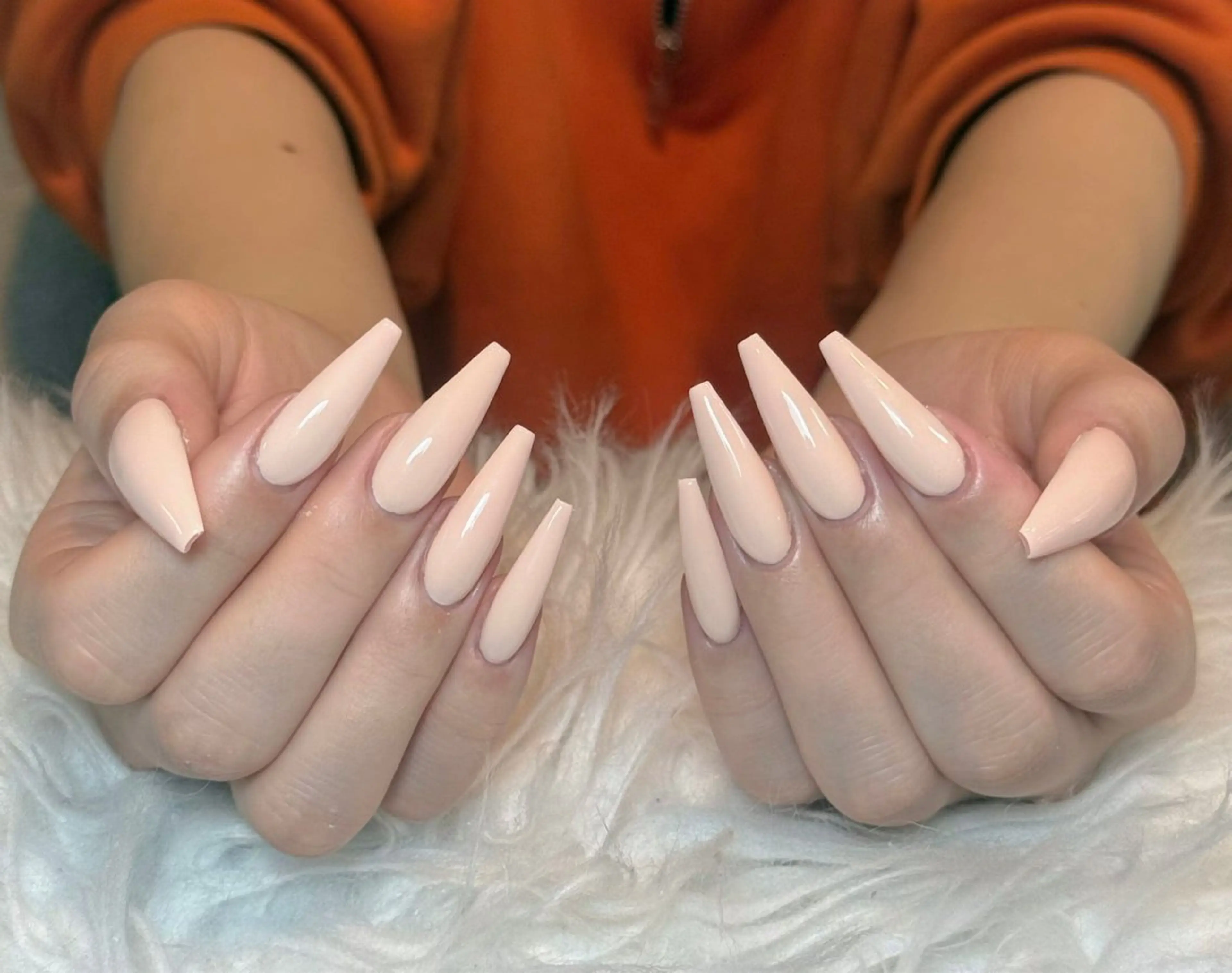 ネイル チークネイル ドット フレンチネイル グラデーション ハート ハンドネイル ハンドケア Eli Nails 新宿のネイルデザイン