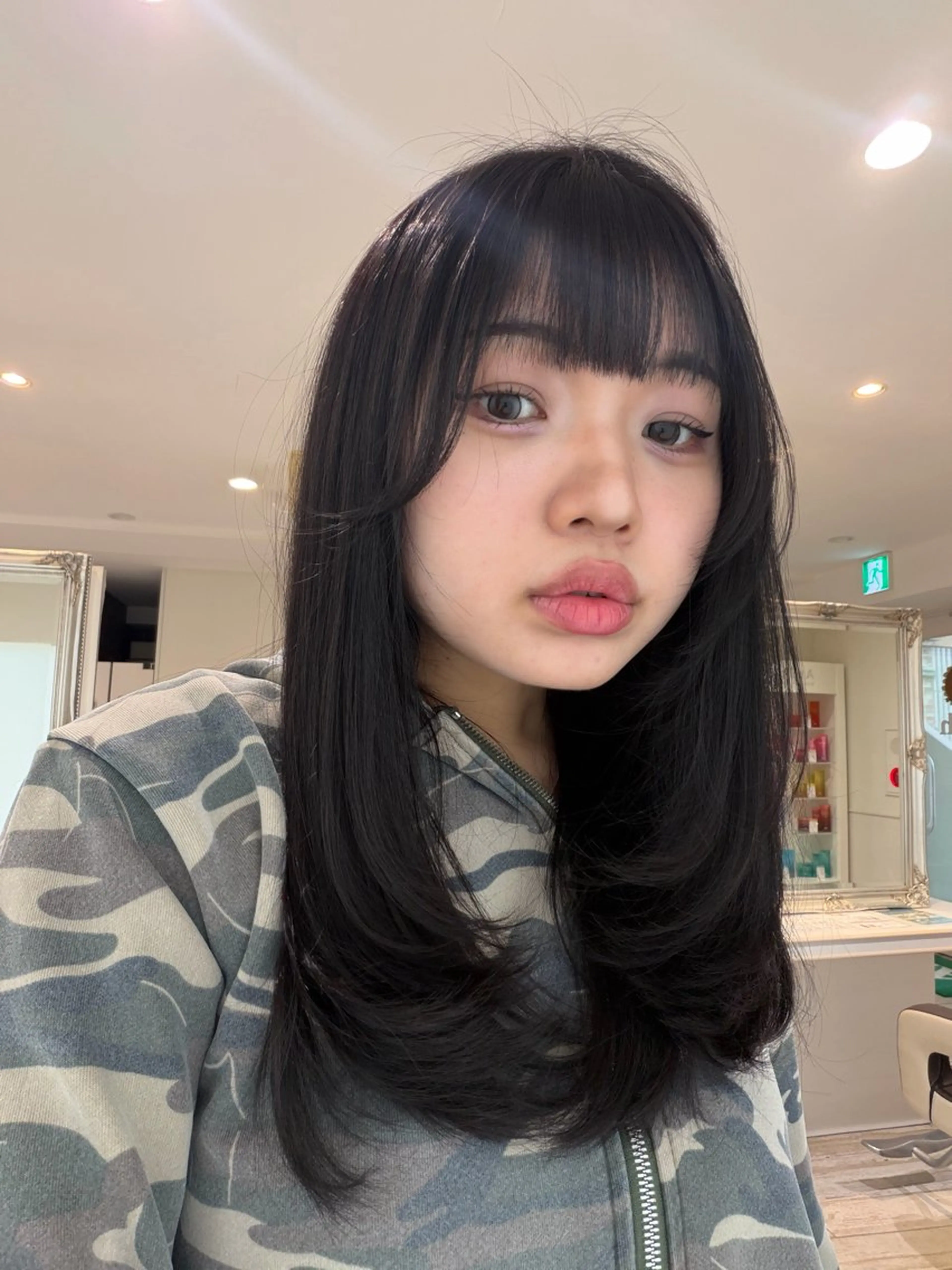 セミロング 顔周りカット 韓国風ヘア レイヤーカット 朴 鈴香のヘアスタイル