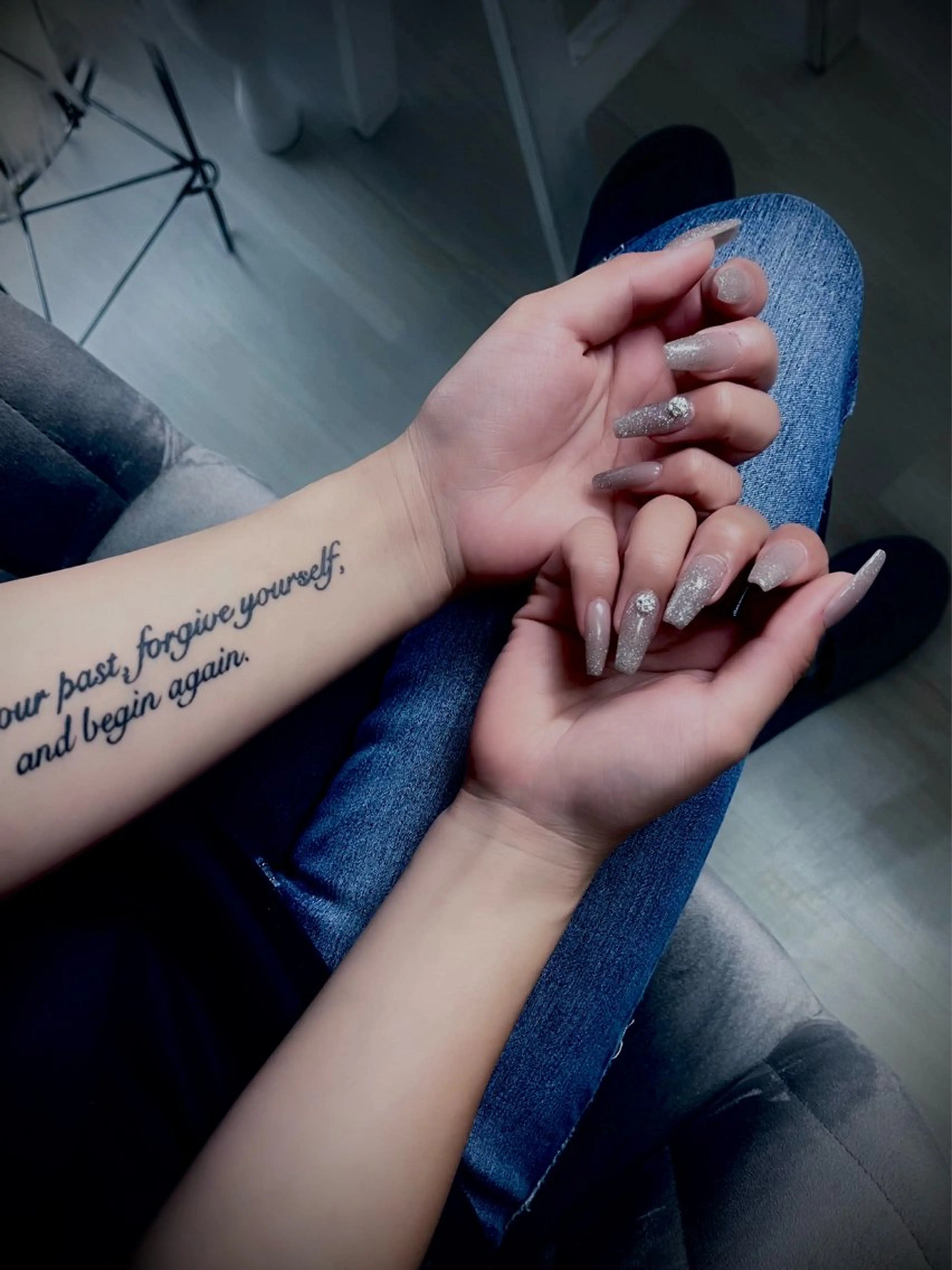 ネイル キラキラネイル マグネットネイル ワンカラーネイル スカルプネイル ワンホンネイル nine.🦋 YUKOのネイルデザイン