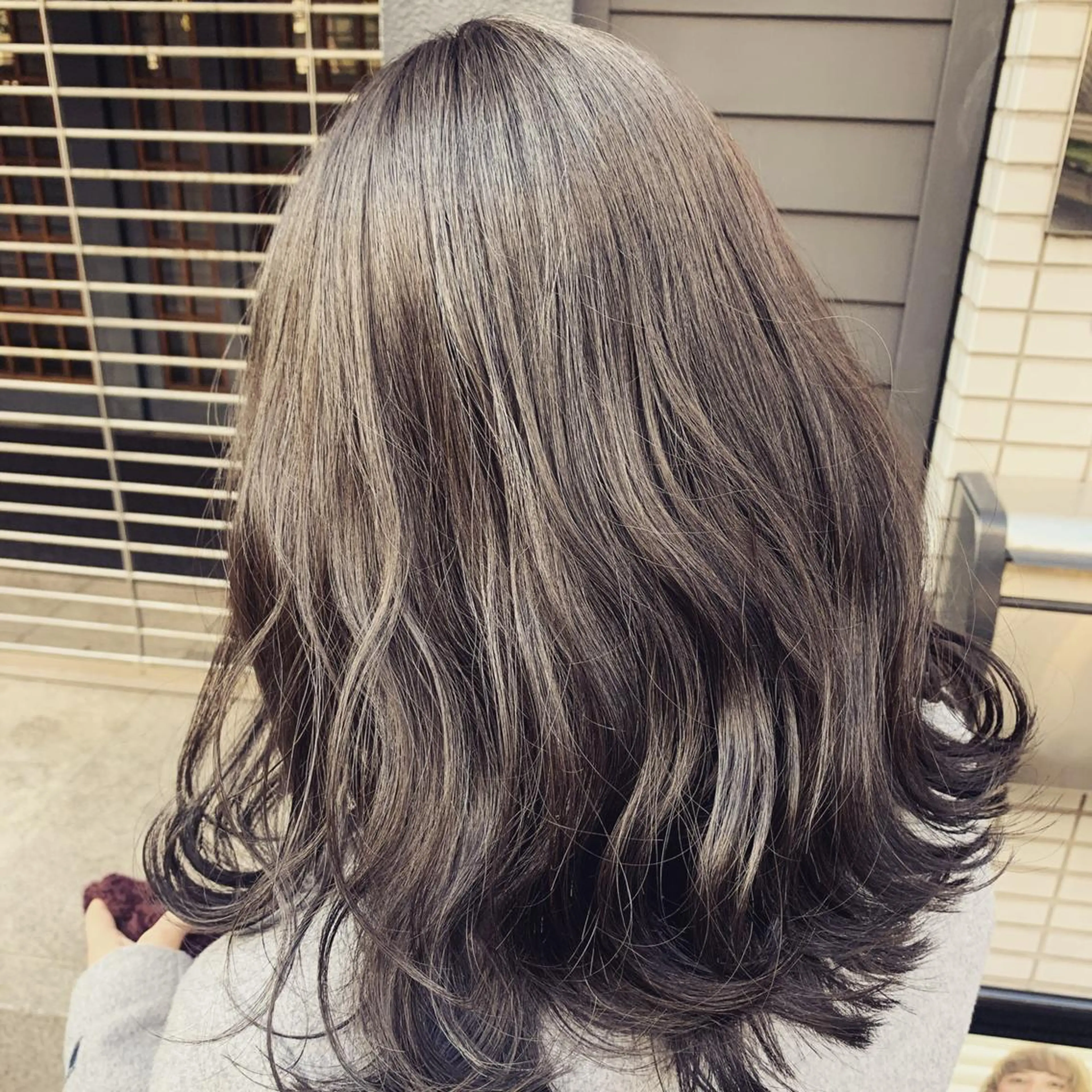 ミディアム アッシュ アッシュグレー ✨髪質改善✖︎韓国 レイヤー✨ナカムラのヘアスタイル