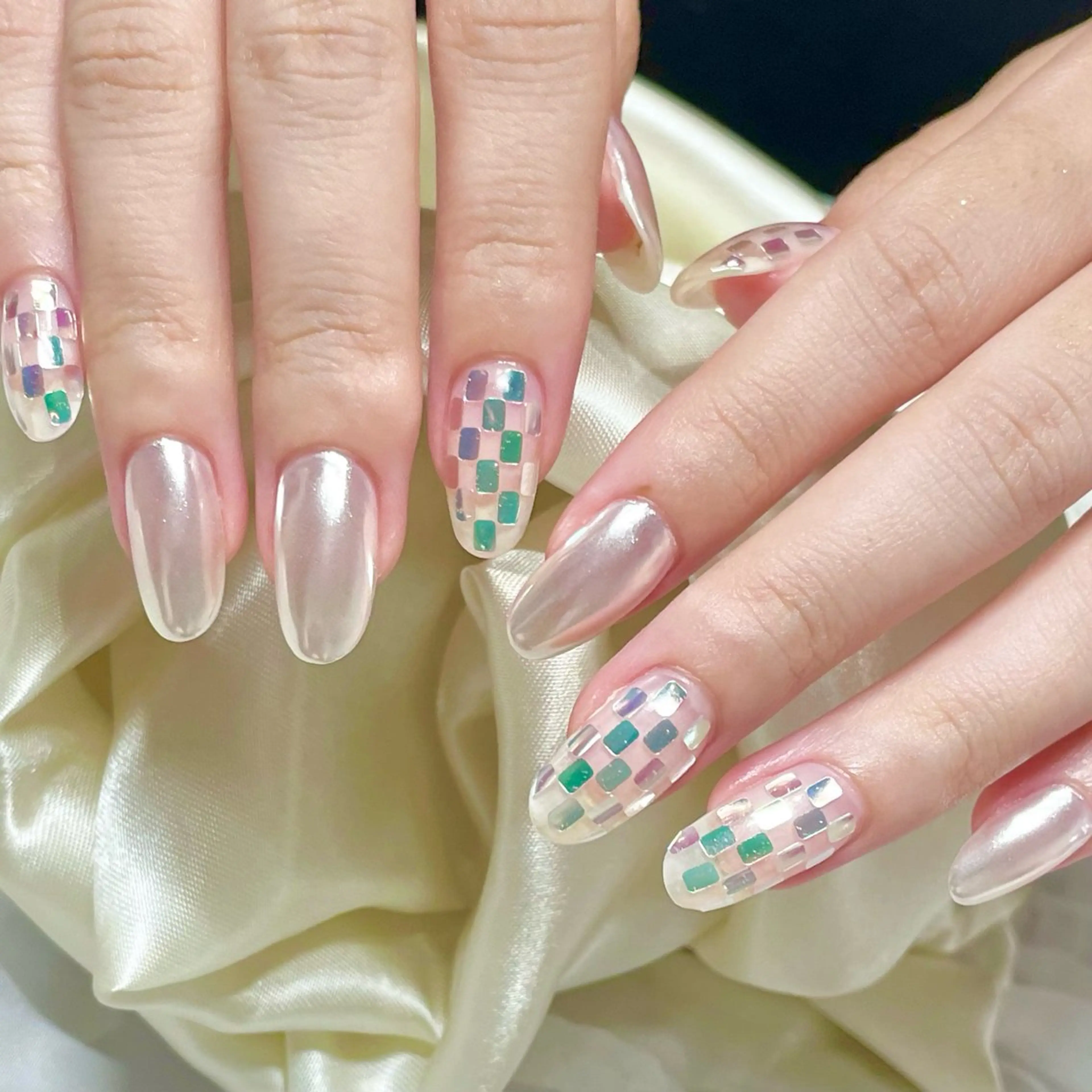 ネイル ミラーネイル Nail Salon Y.のネイルデザイン