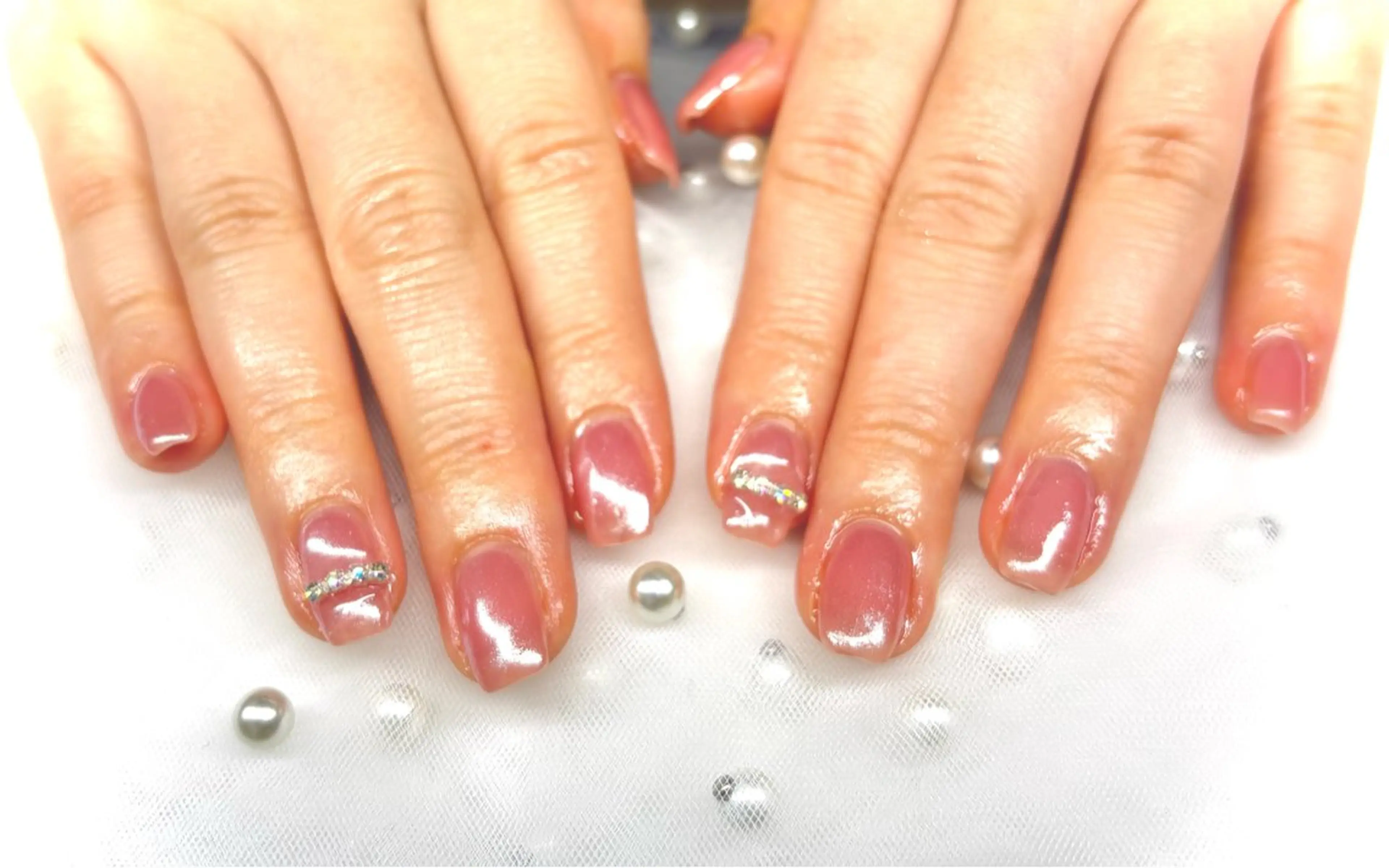 ショート GG houseのネイルデザイン