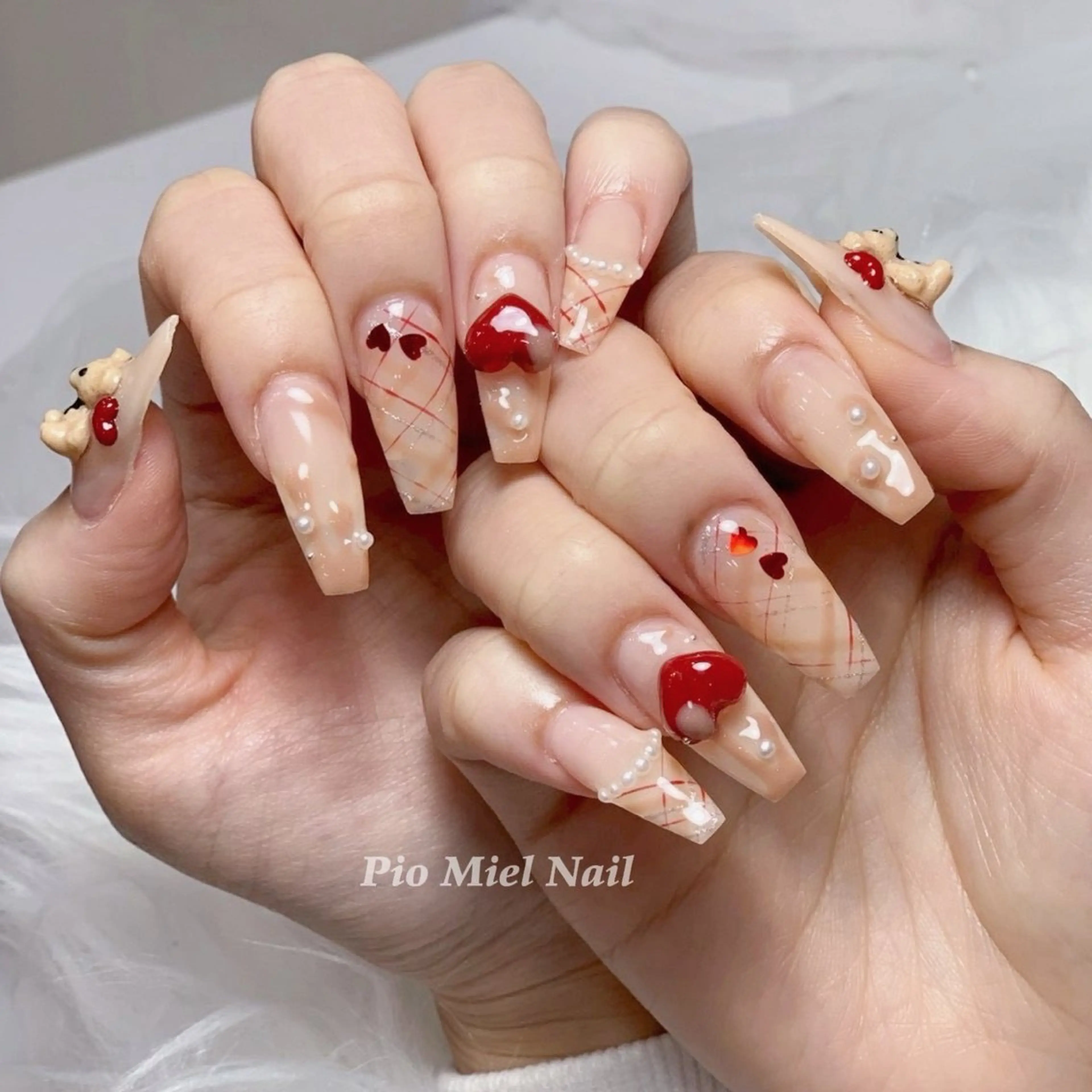 ネイル ハンドネイル HANA 長さだしのネイルデザイン