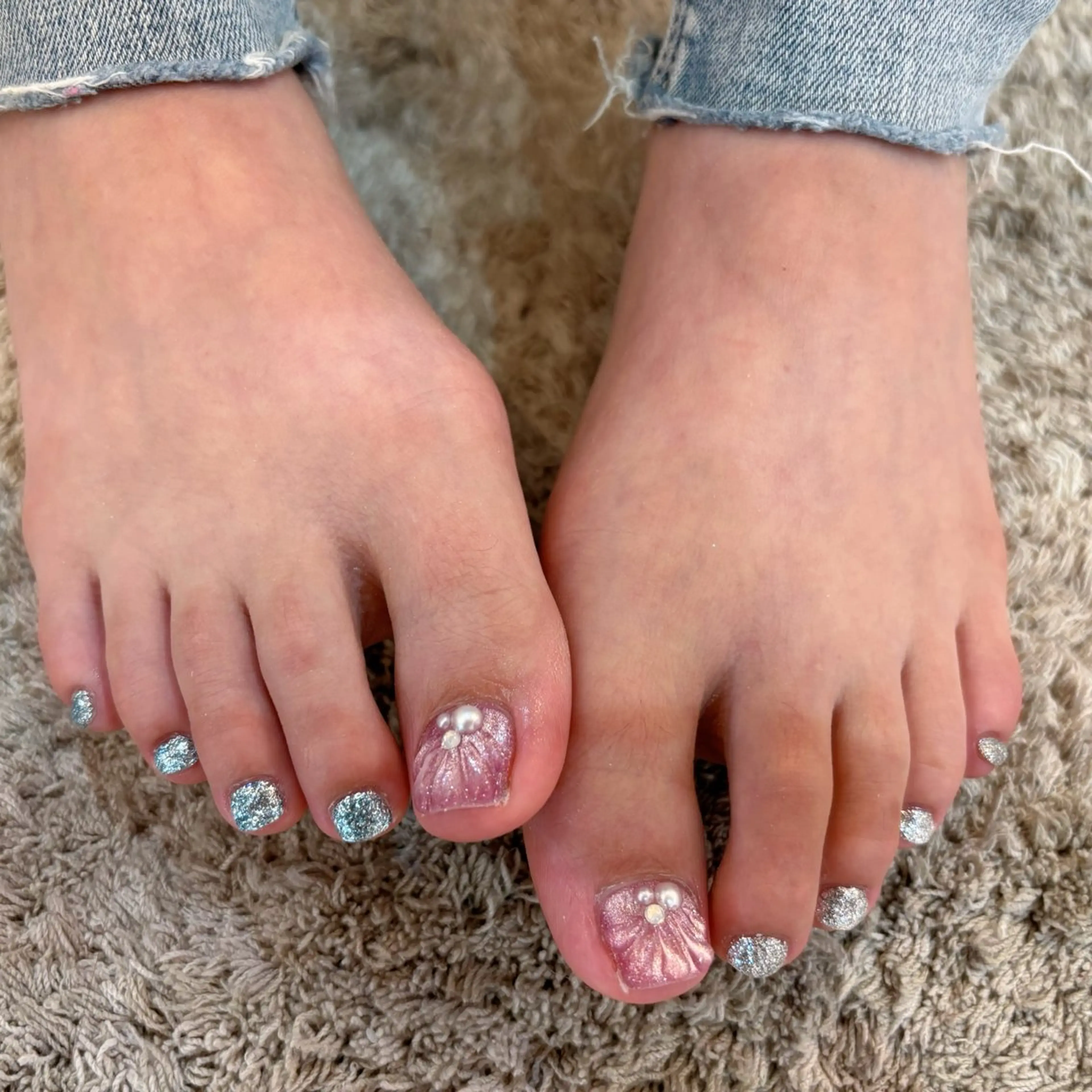 ネイル フットネイル 東 咲良のネイルデザイン