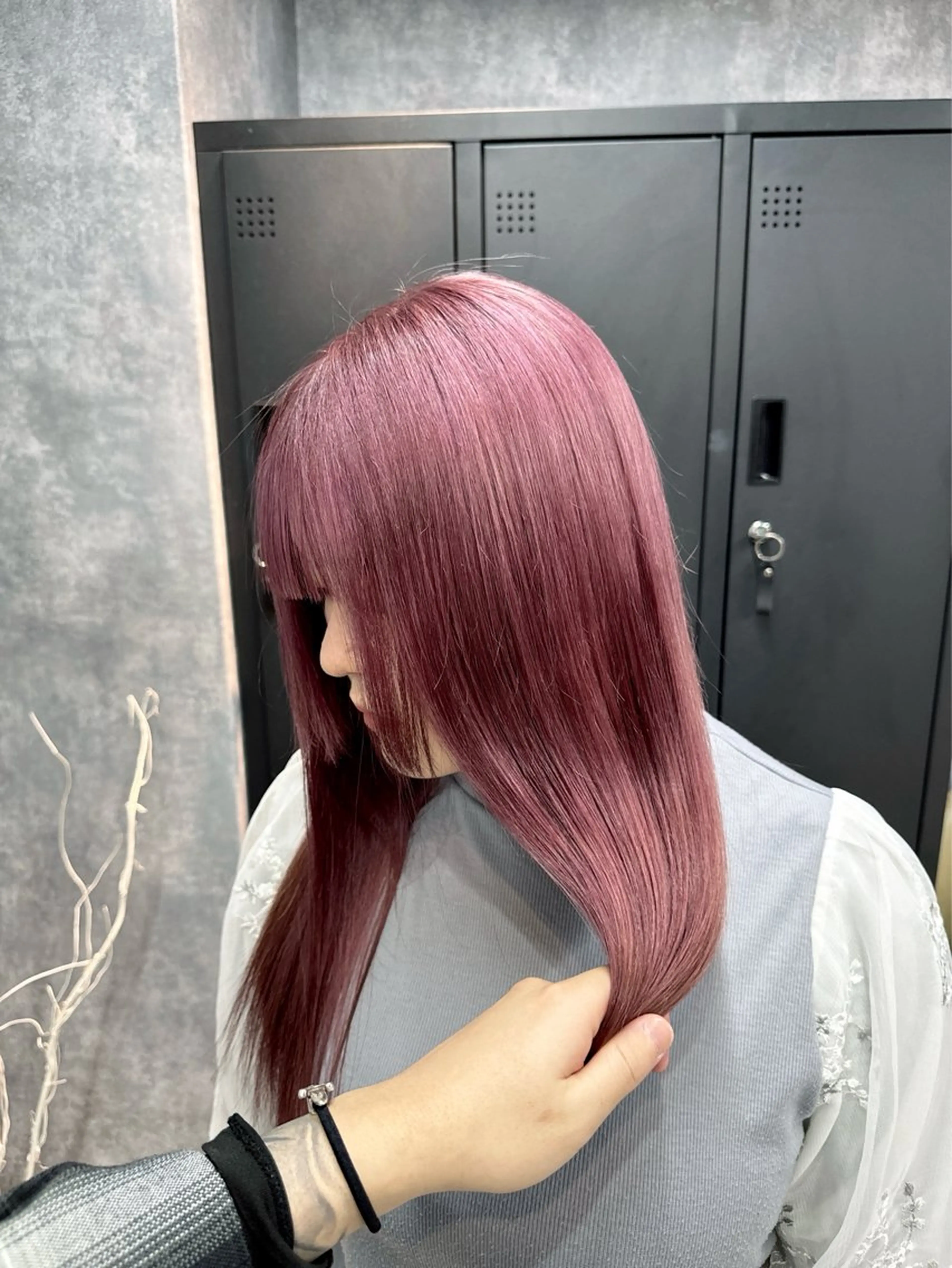 ロング カラー ブリーチ ケアブリーチ ダブルカラー イヤリングカラー ハイトーンカラー 【.ico】心斎橋/ ウルフ/飛田ゆうきのヘアスタイル