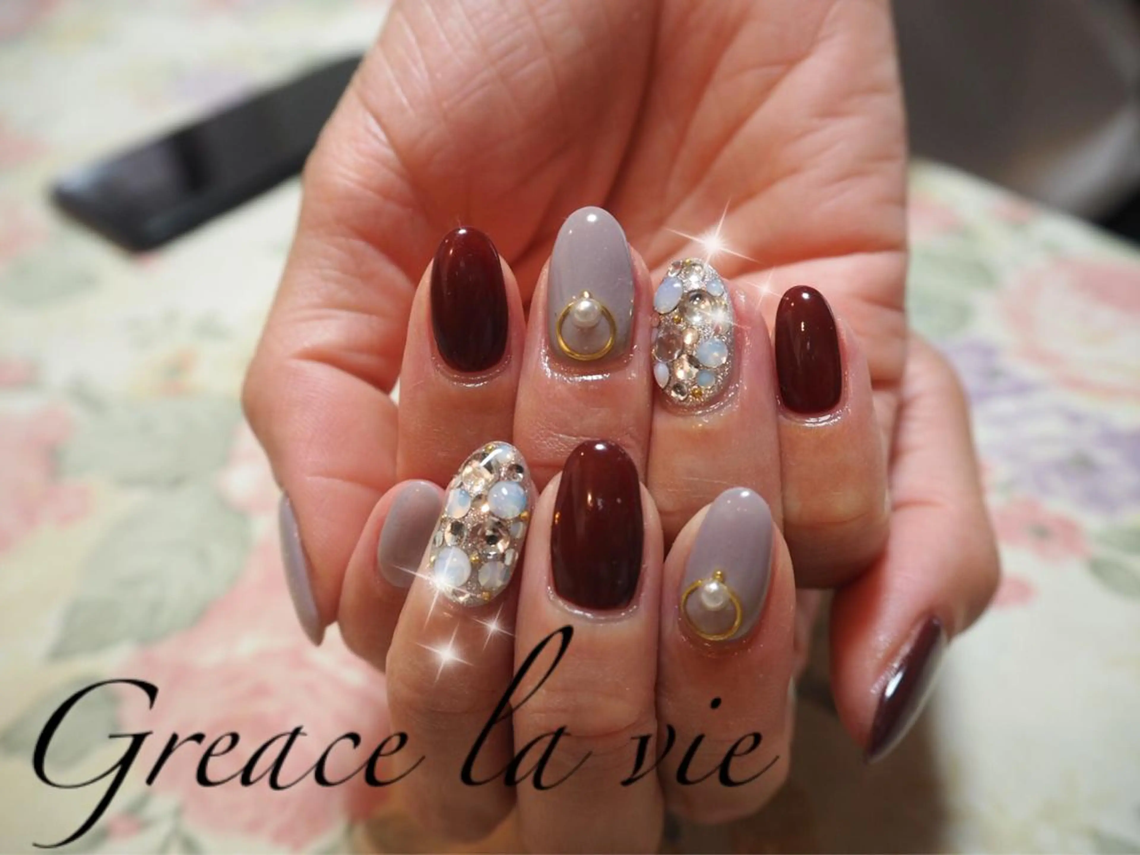 ロング カラー パーマ ヘアアレンジ キッズ ネイル マツエク・マツパ ボルドーカラー ボルドー Greace la vie所属・Greace  la vieのネイルデザイン