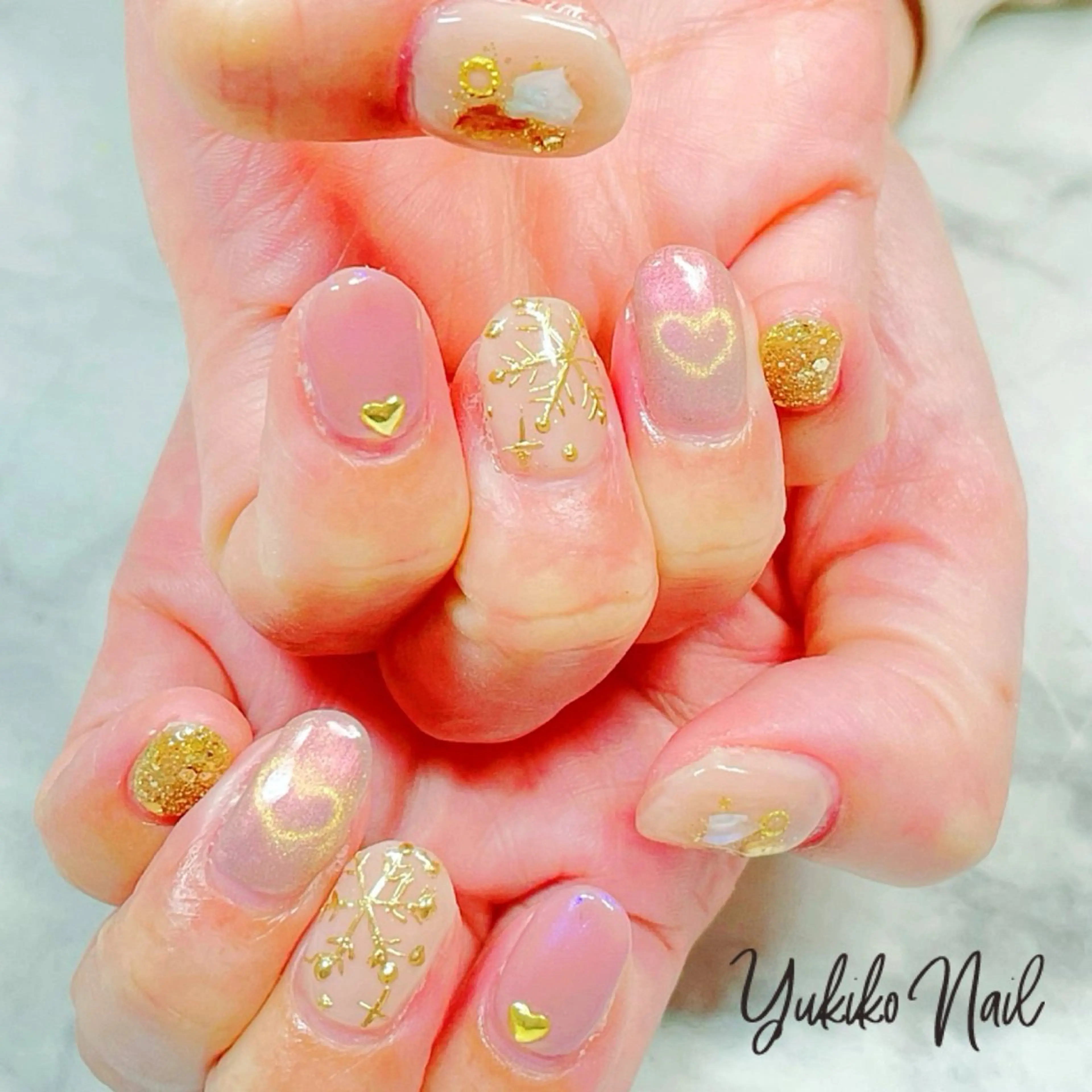 ネイル ハート キラキラネイル マグネットネイル 冬ネイル ハンドネイル ユキコ ネイルのネイルデザイン