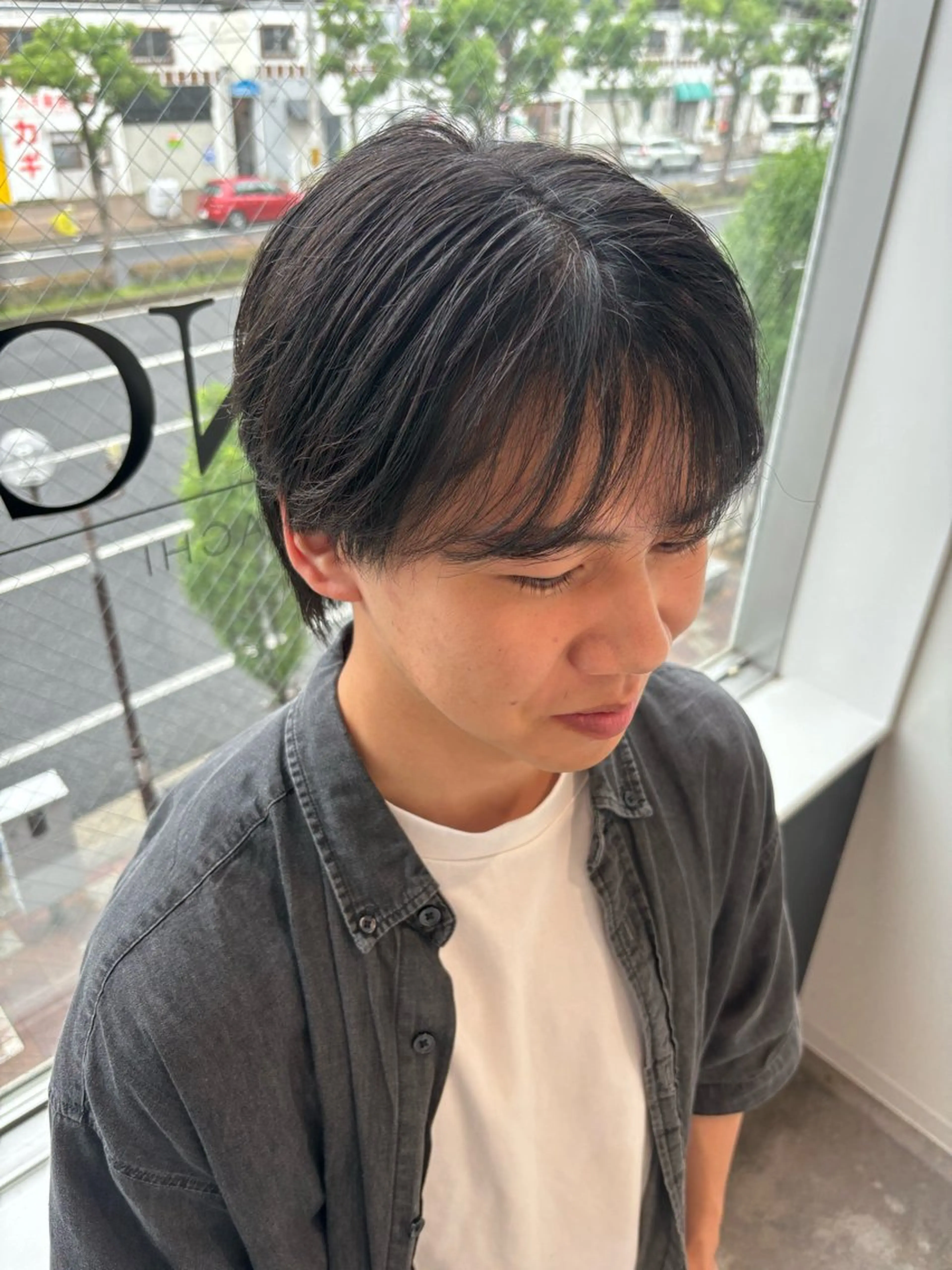 ミディアム メンズ マッシュ シースルーマッシュ カット 穐田 航のヘアスタイル