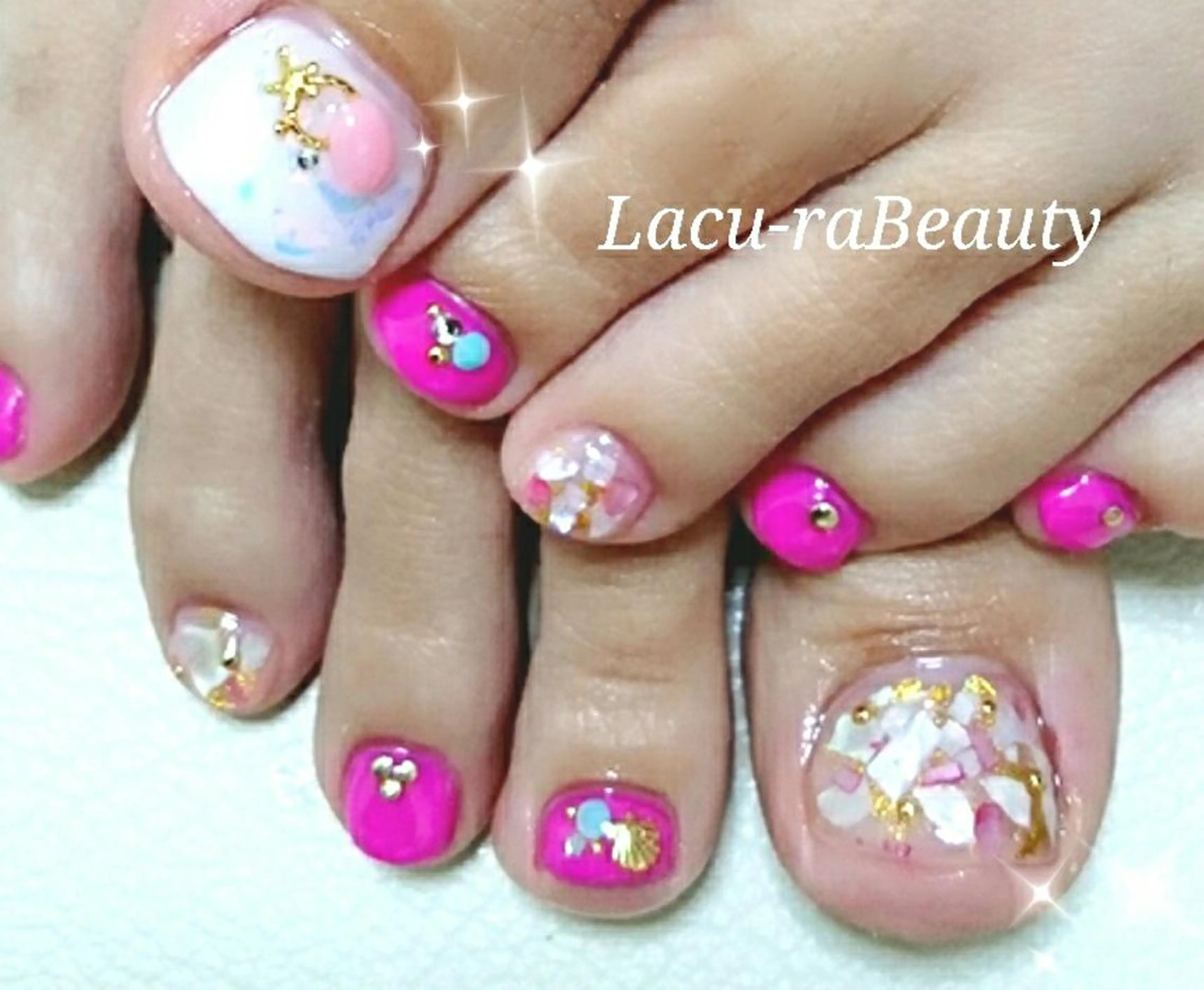 ネイル アートネイル 小顔と腸の専門店 ラクーラビューティのエステ・リラクイメージ