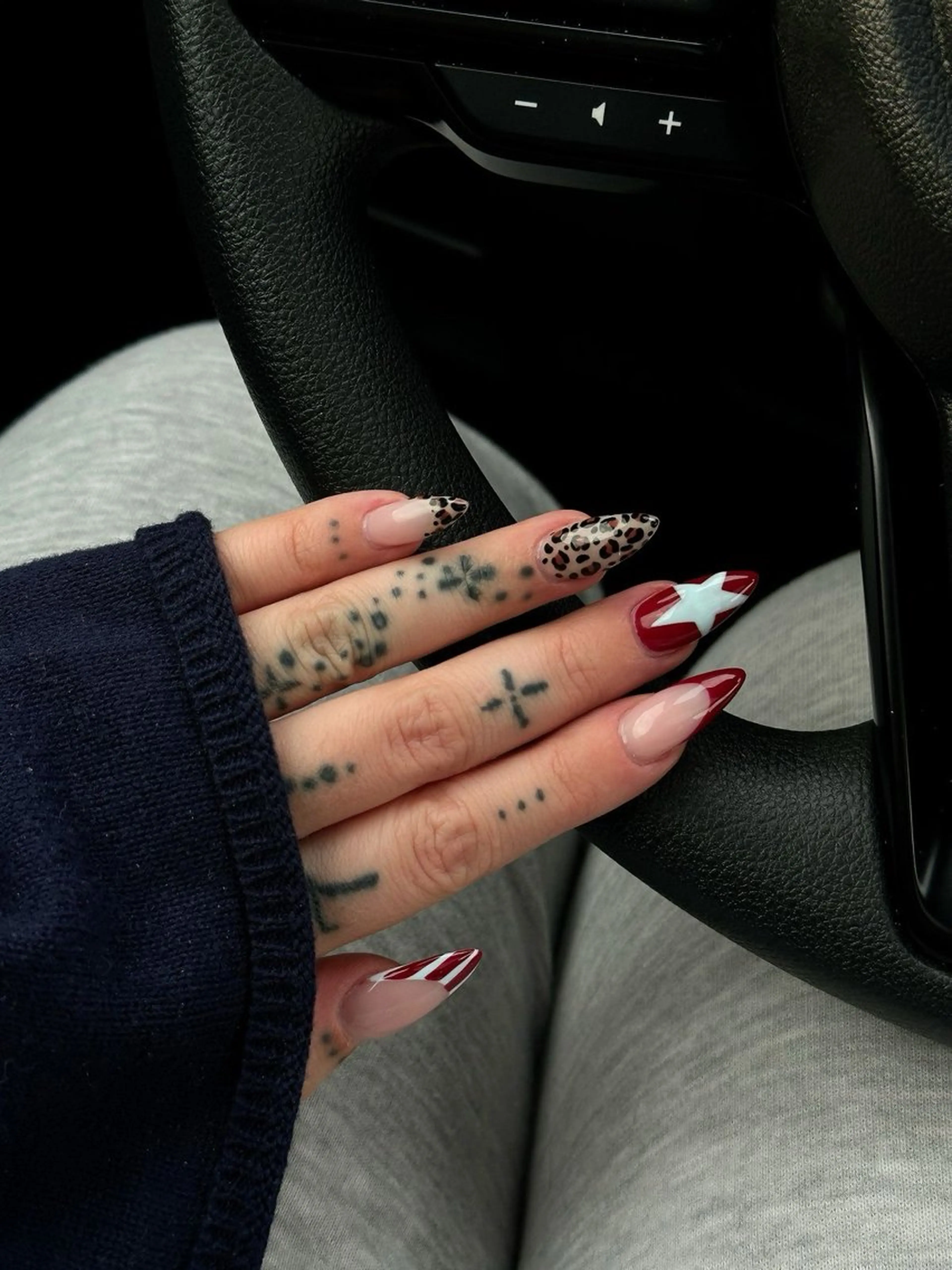 ネイル チークネイル クリアネイル ガーリー キラキラネイル 韓国ネイル Ume Nail Studioのネイルデザイン