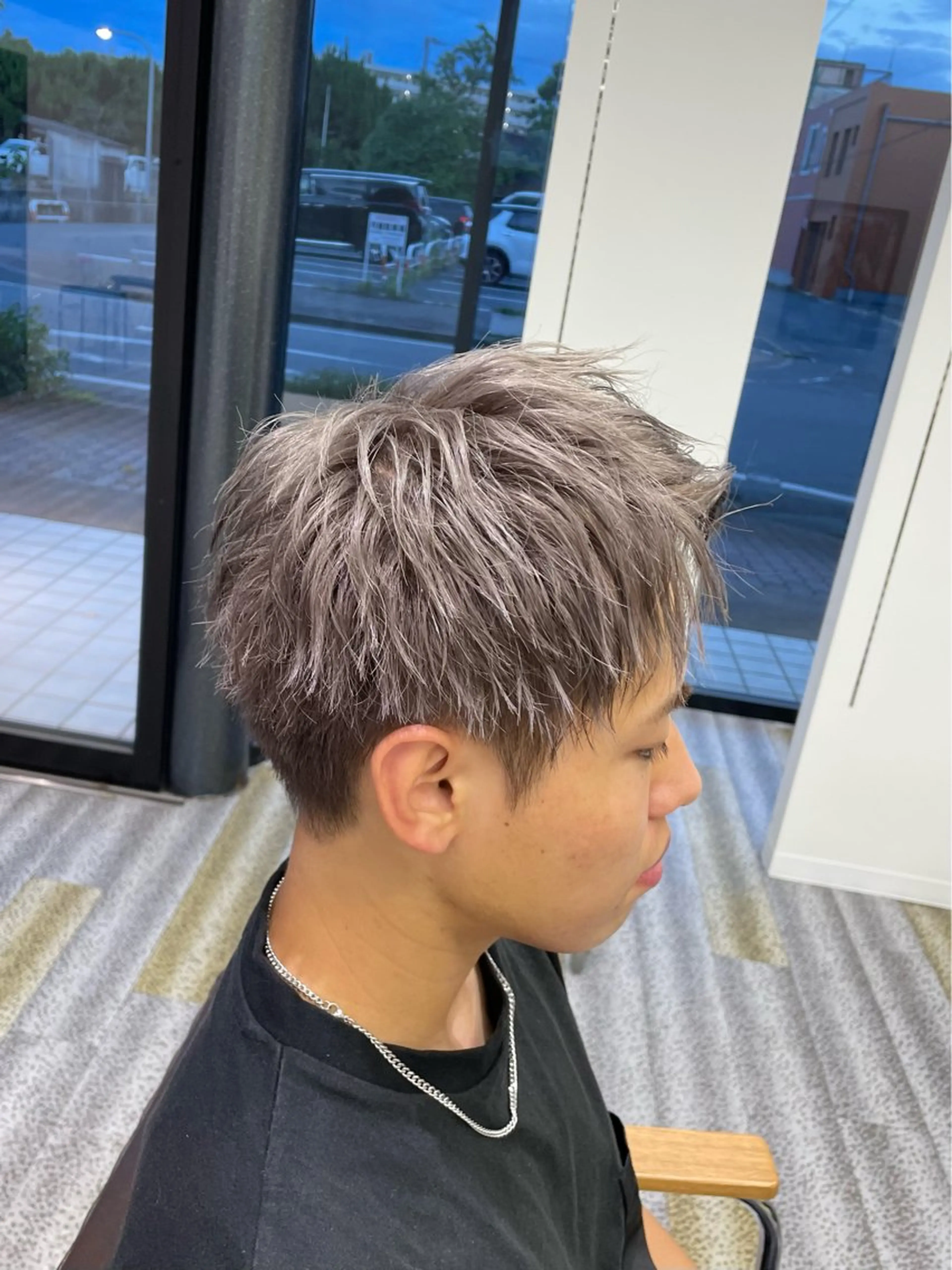 ショート カラー メンズ メンズブリーチ メンズハイトーン ブリーチ ハイトーンカラー シルバー カット ヘアカラー 【メンズ特化】岩瀬 武【メンズパーマ】のヘアスタイル