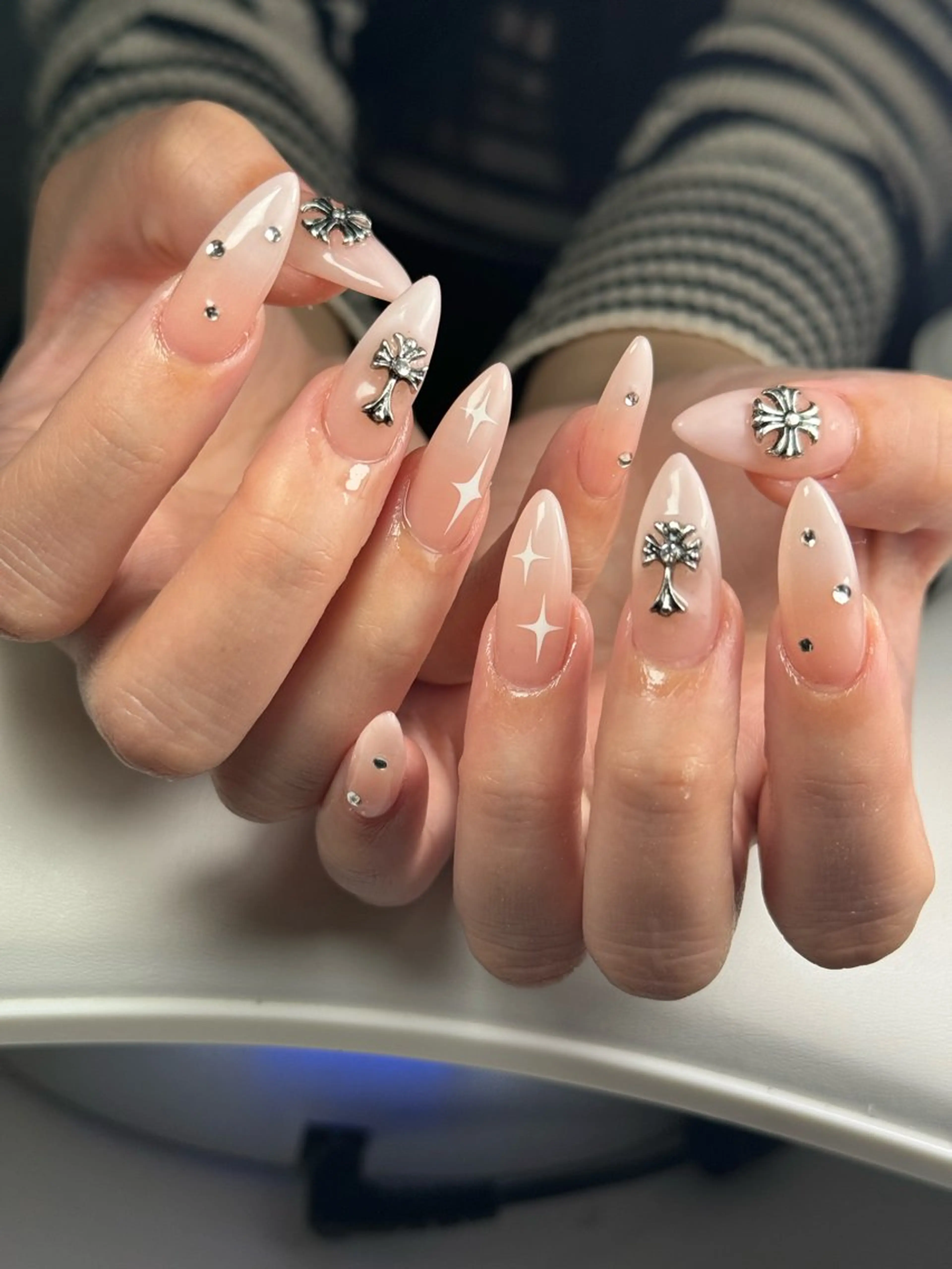 ネイル ハンドネイル Nail Salon L'arc所属・💊大阪/心斎橋 moni🧠のネイルデザイン