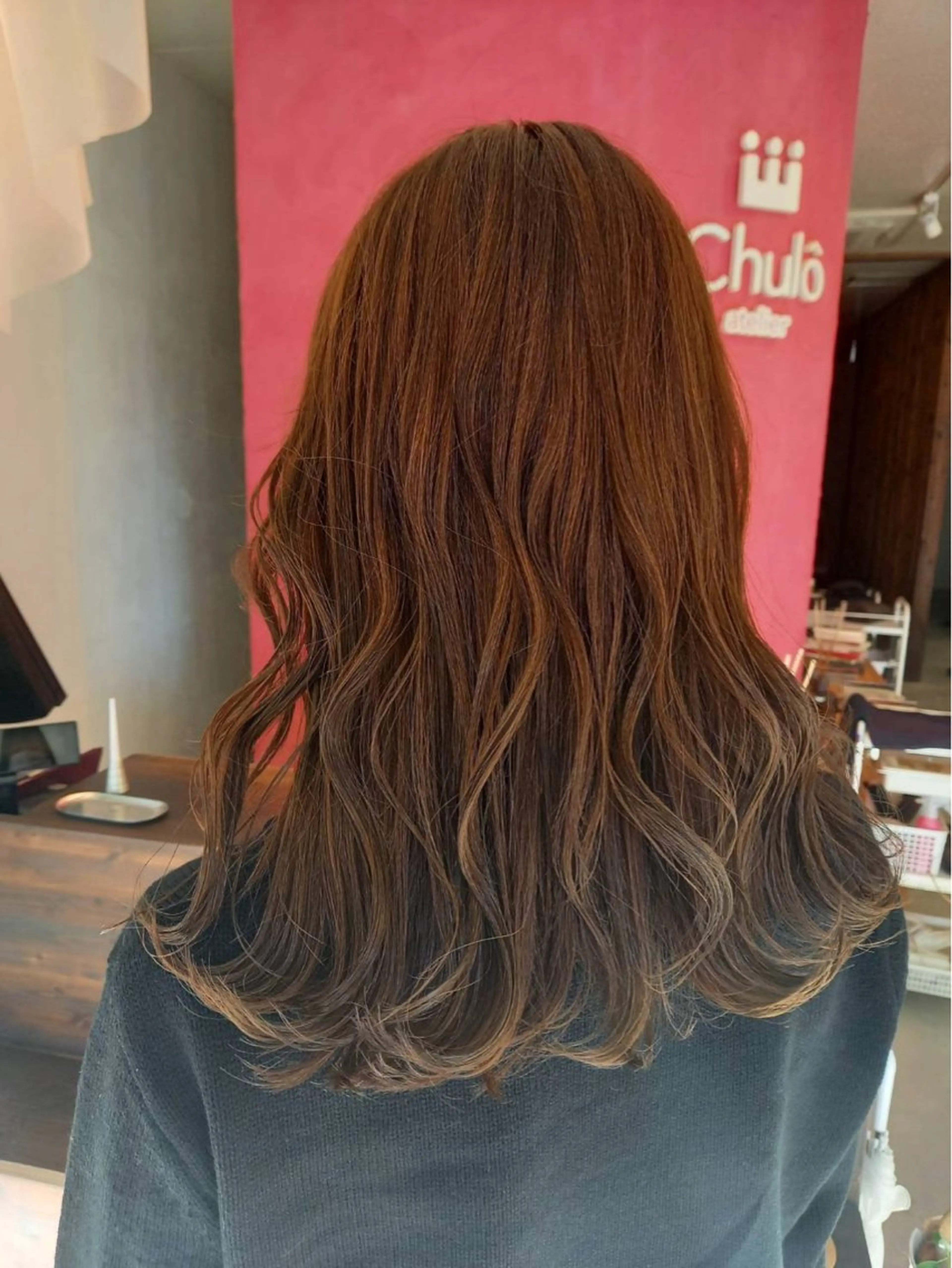 カラー 大崎 彩央のヘアスタイル