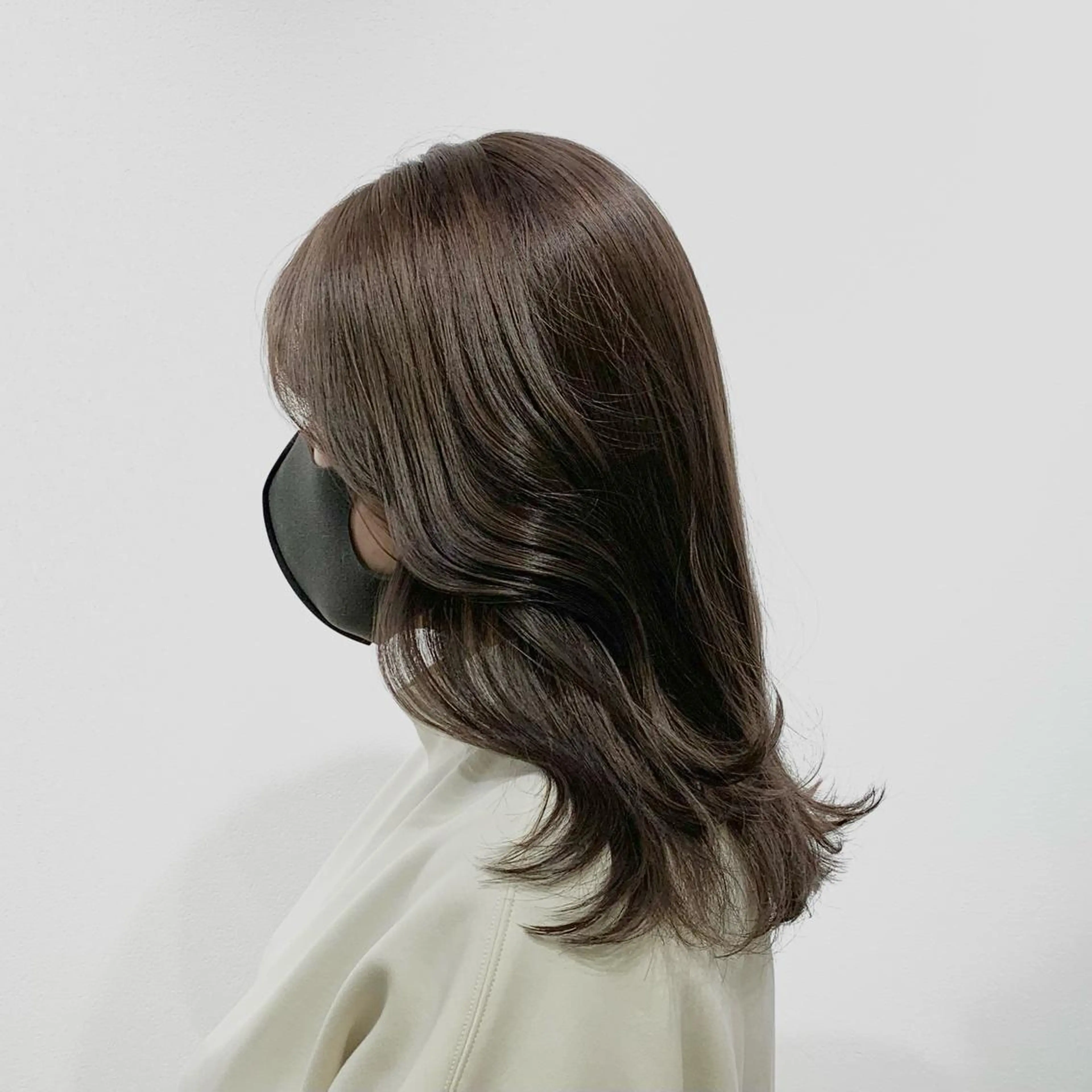 セミロング カラー ヘアアレンジ キヨミ 韓国レイヤーカットのヘアスタイル