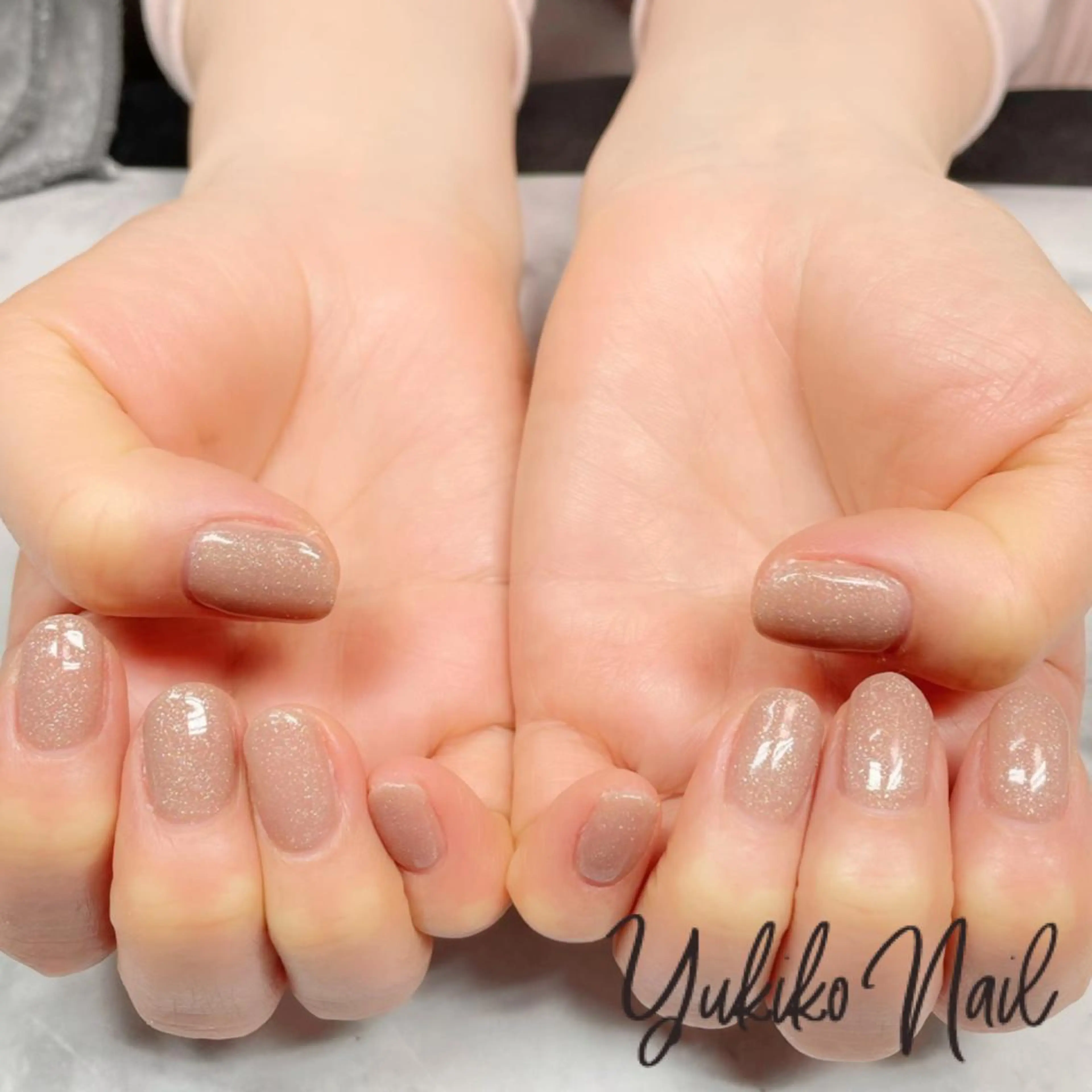 ネイル ブラウン ラメ(グリッター) オフィスネイル ワンカラーネイル シンプルネイル ハンドネイル ユキコ ネイルのネイルデザイン