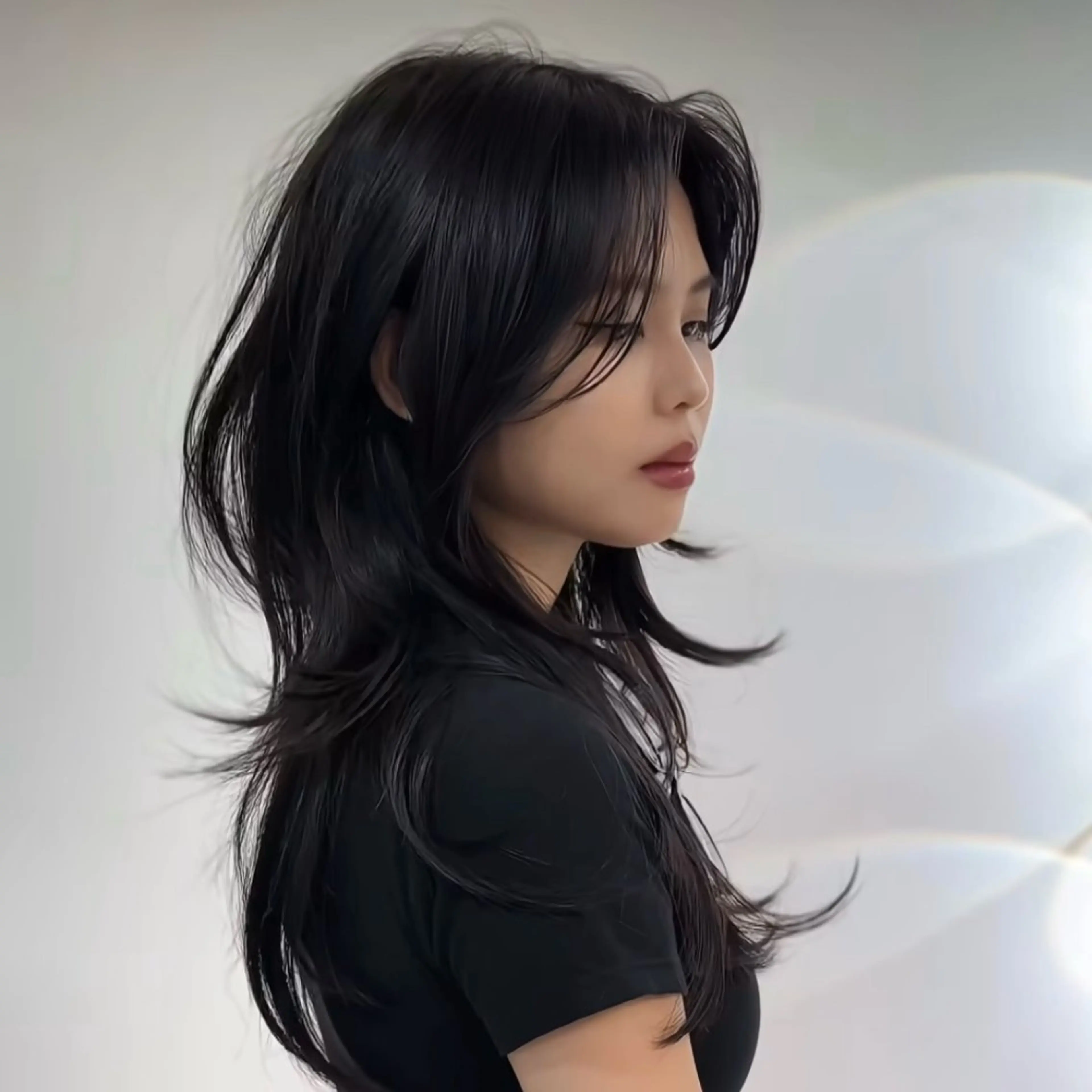 セミロング SHIN レイヤー‪‪カットのヘアスタイル