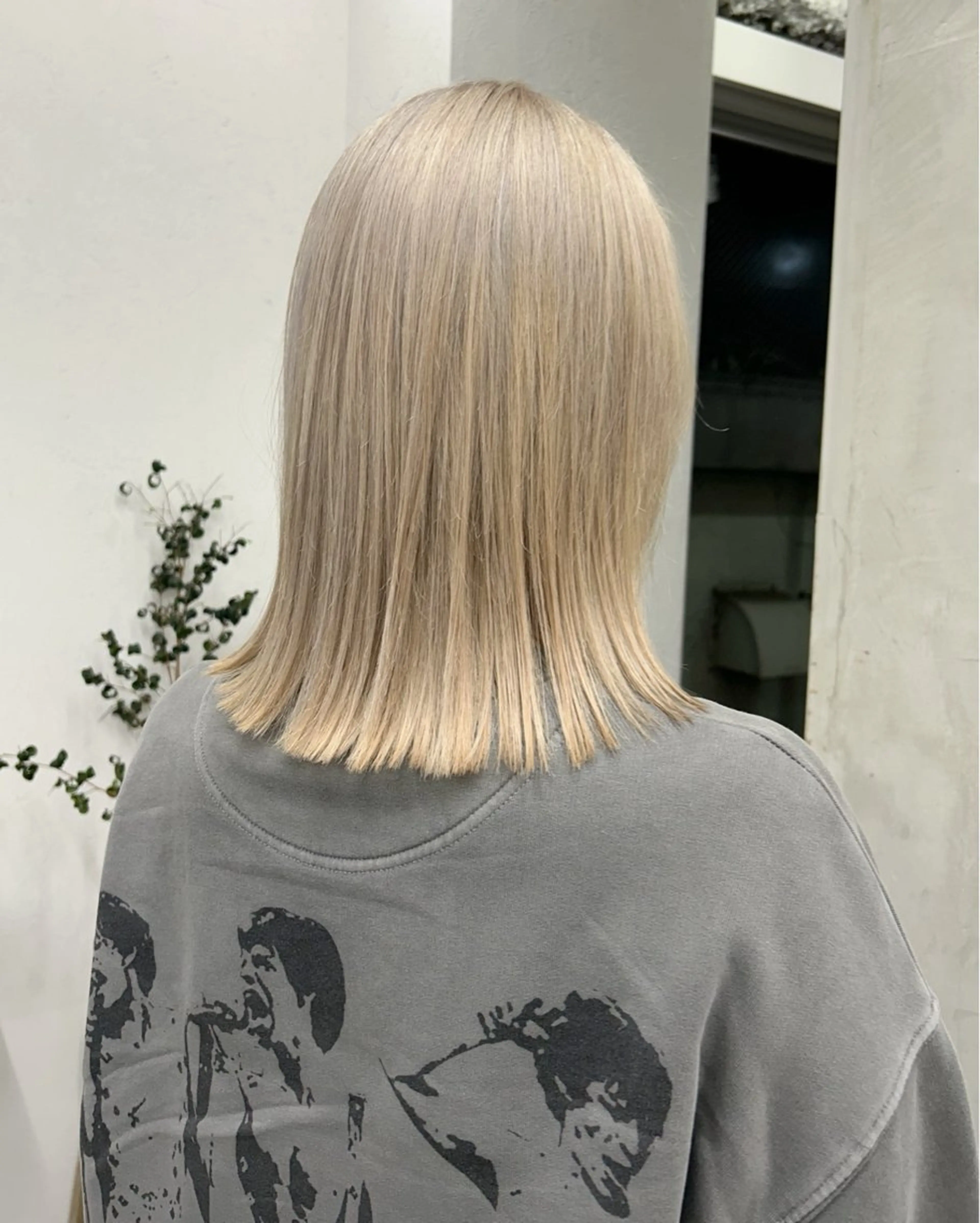 ミディアム カラー 🫐寒色系カラー 🫐ヤマナカリリカのヘアスタイル