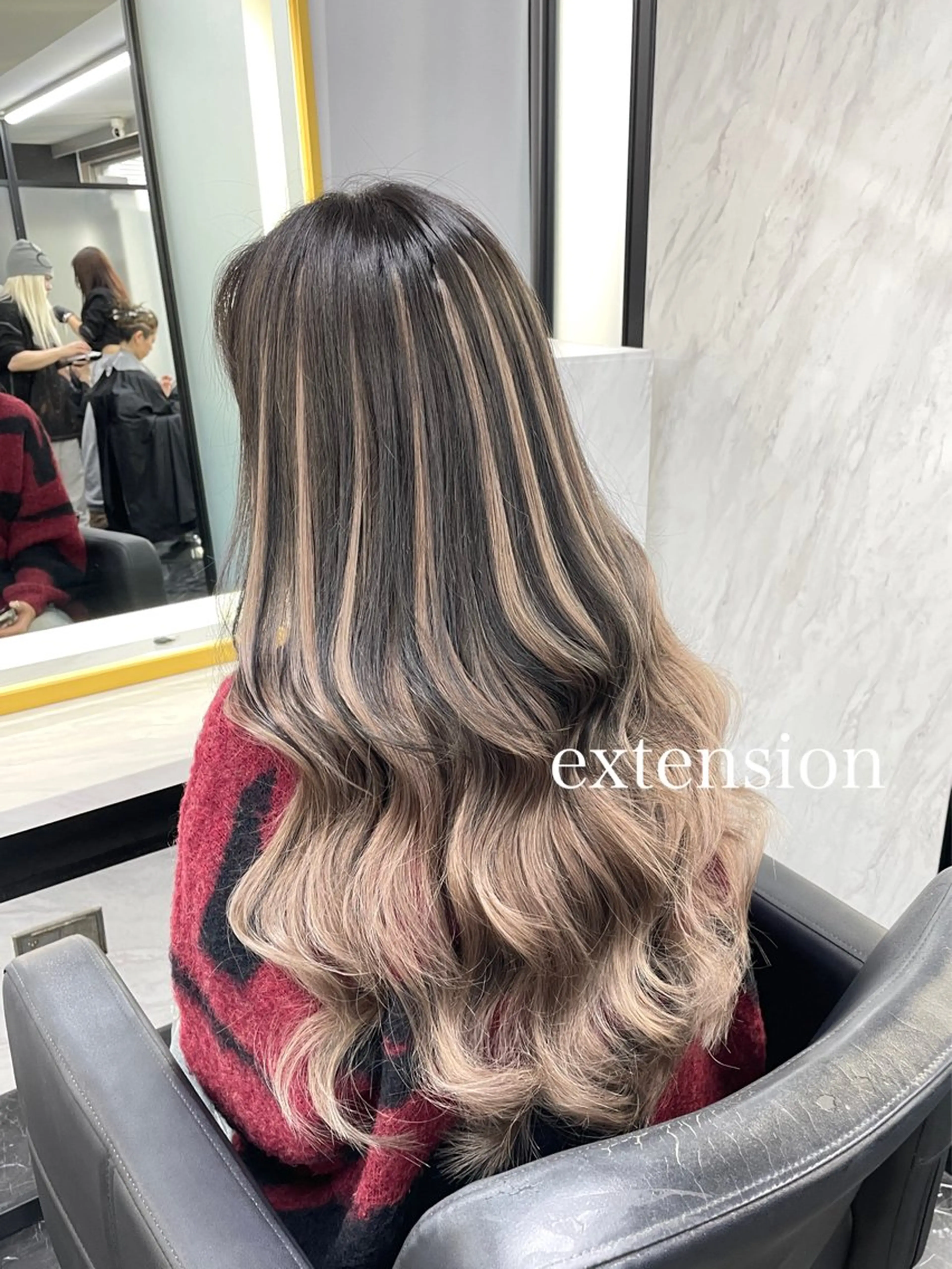 ロング カラー シールエクステ エクステ ヘアカラー エクステ エクステ🩵ブリーチ 韓国ヘア🩵KAEのヘアスタイル