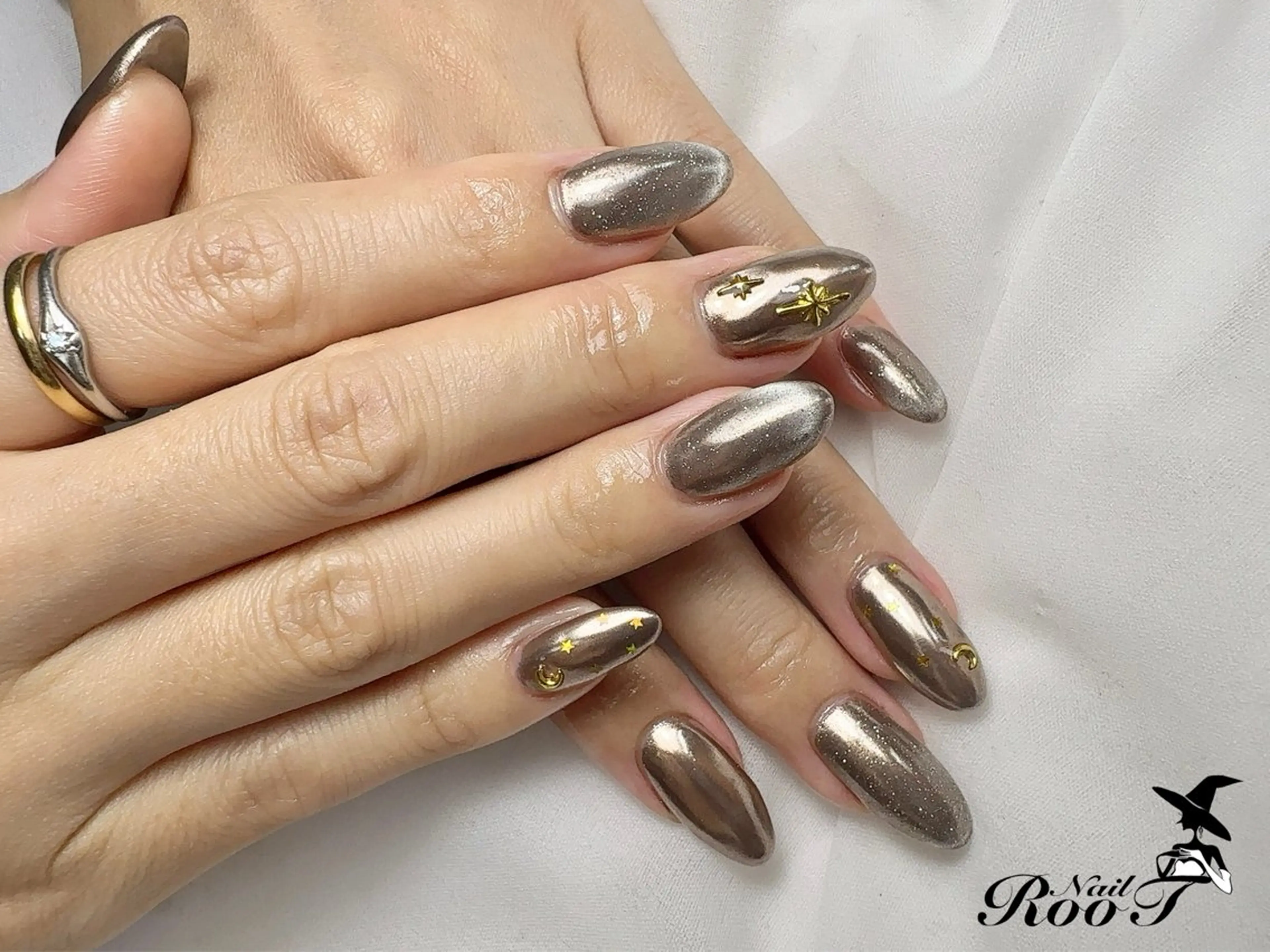 ネイル マグネットネイル ミラーネイル ミラーマグ ハンドネイル RooT Nailのネイルデザイン