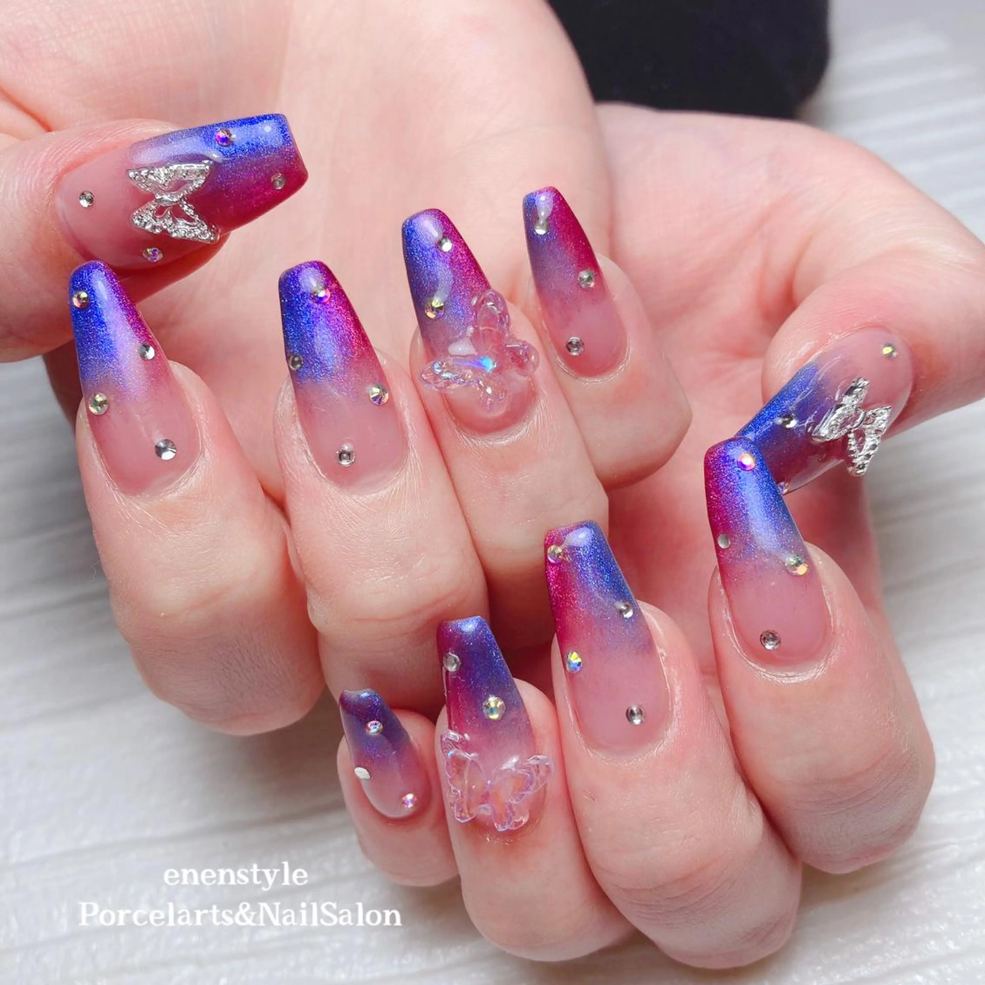 ミディアム ネイル 👑enen style👑のネイルデザイン