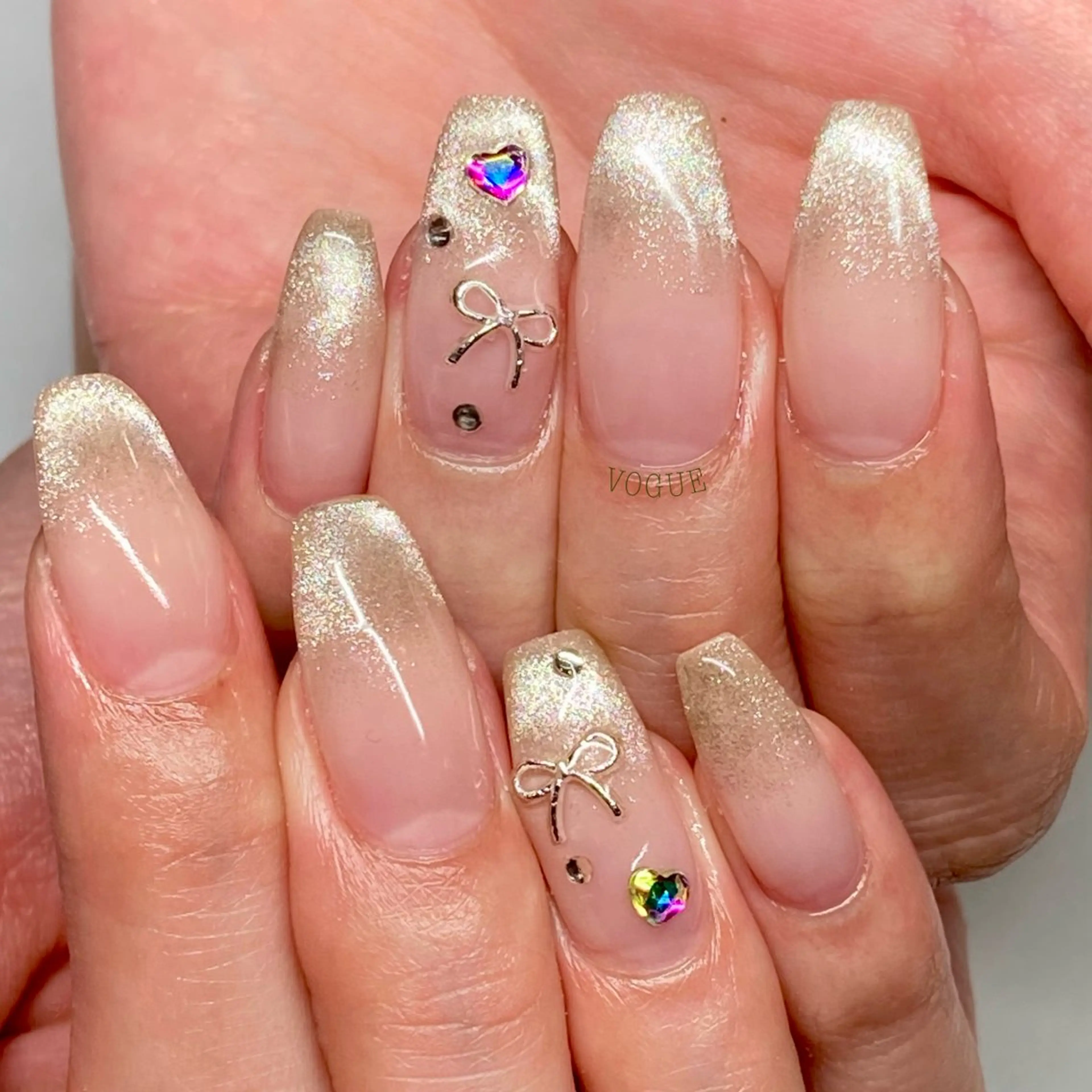 ネイル ハンドネイル VOGUE ×SWANのネイルデザイン
