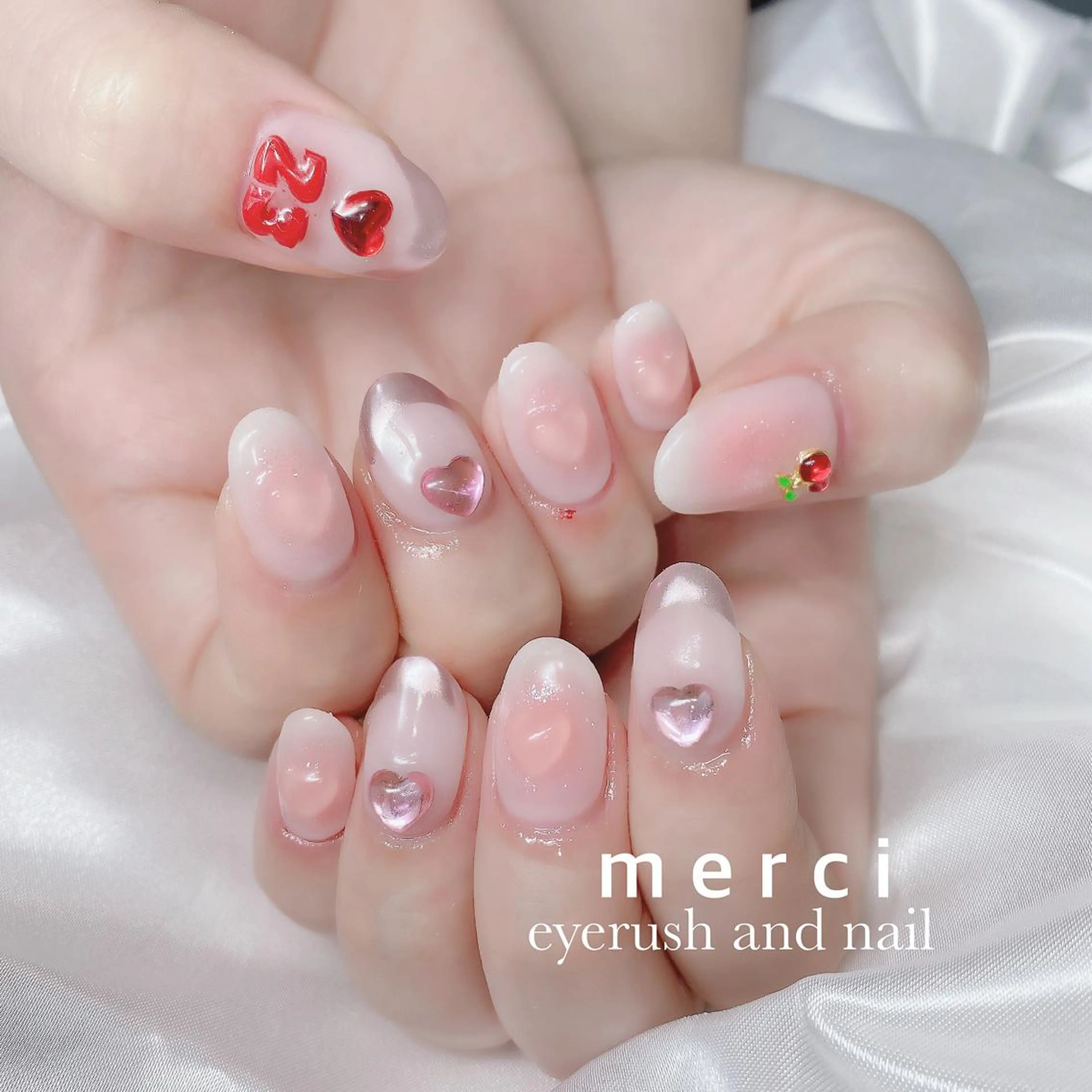 ネイル フラッシュネイル フレンチネイル キラキラネイル 韓国ネイル マグネットネイル merci nail所属・merci nailのネイルデザイン