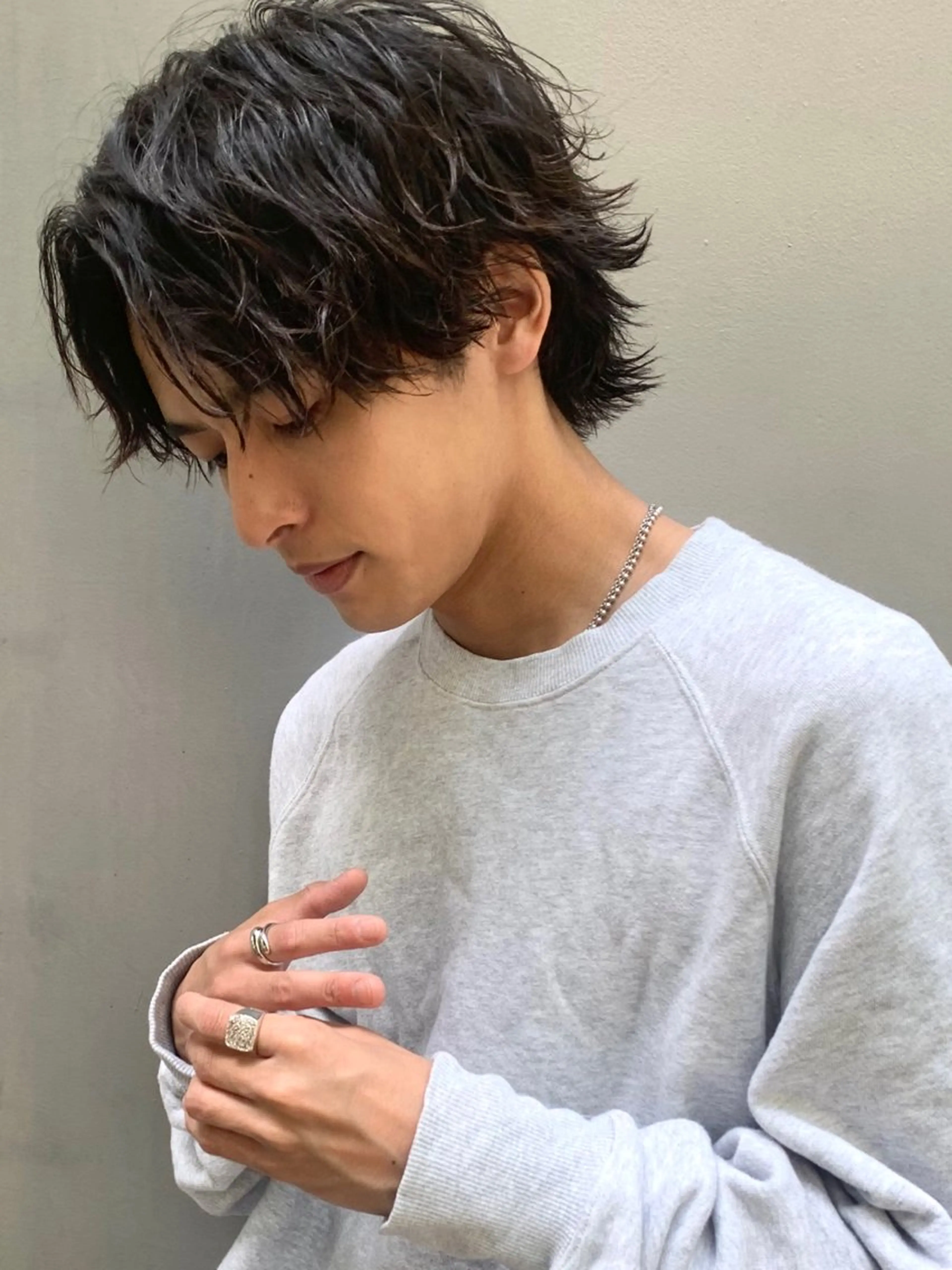 ミディアム パーマ メンズ ミディアムパーマ アップバング ビジネス センターパート フェードカット 💁‍♂️メンズカッ トパーマ💈大田涼華のヘアスタイル